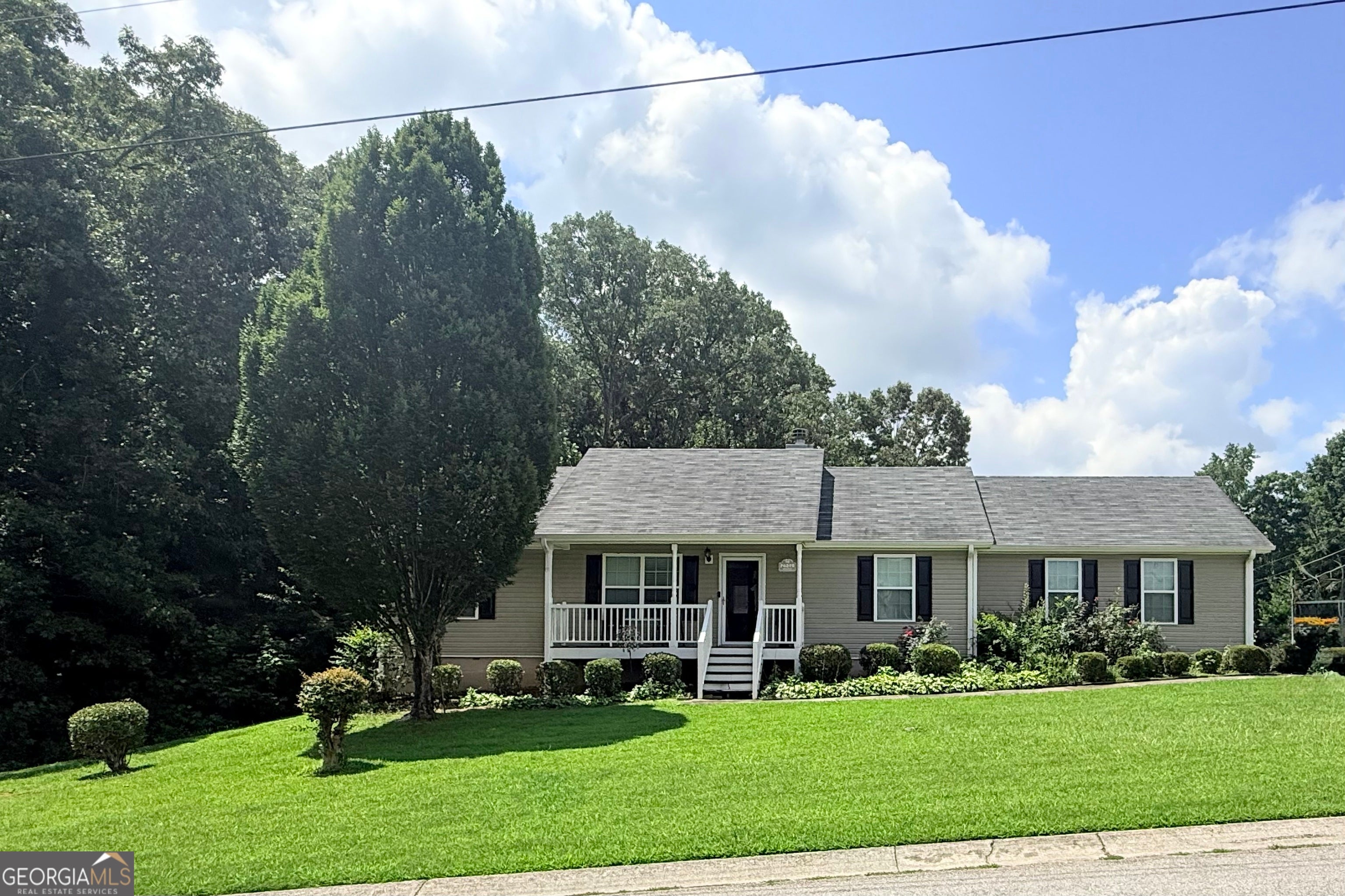 229 Majesty Dr — photo