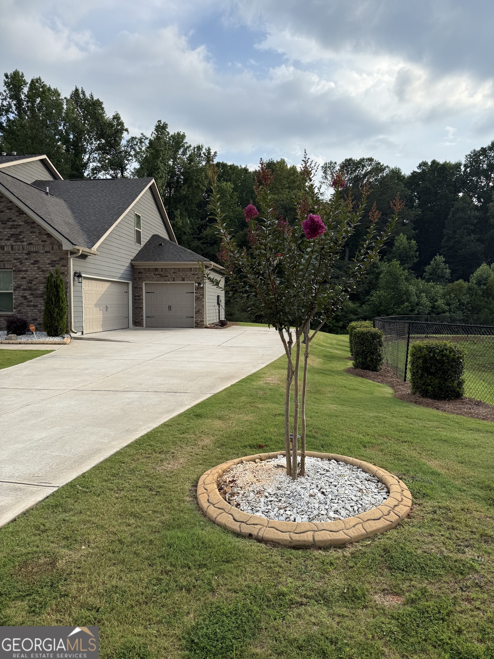 769 Relic RDG, Hampton, GA 30228 — photo 2