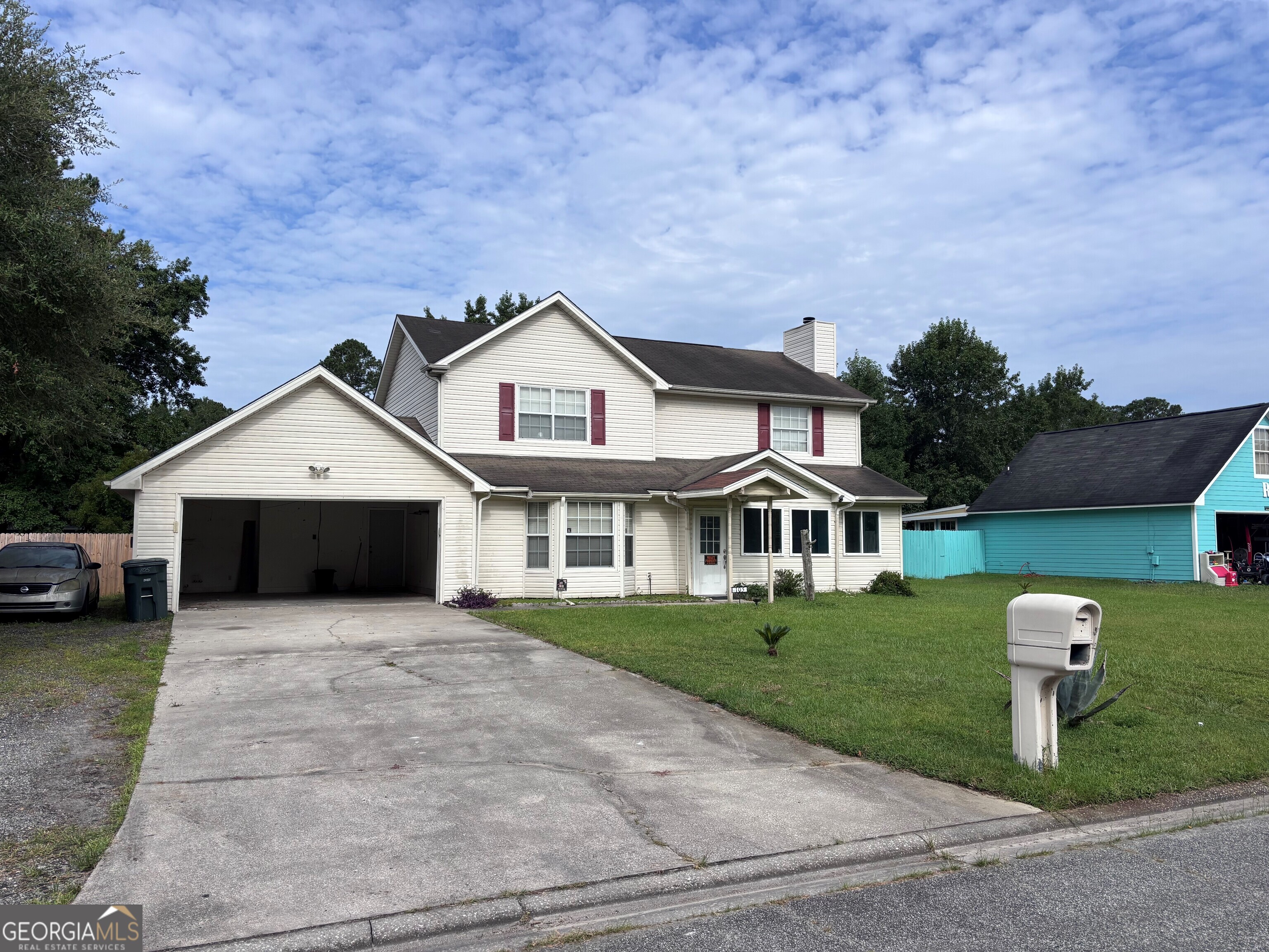 105 Huntington Dr — photo
