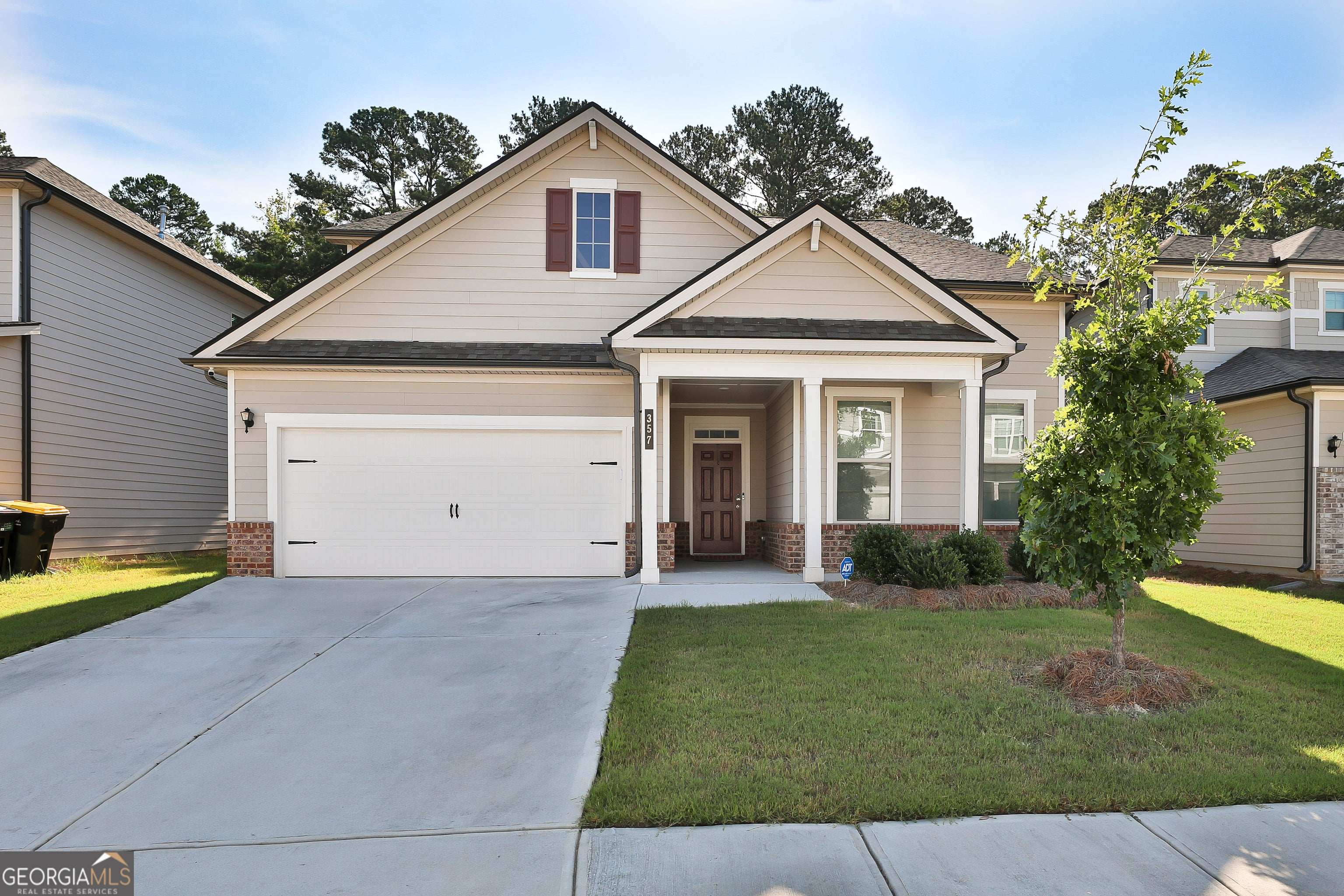 357 Caledonia Ct — photo