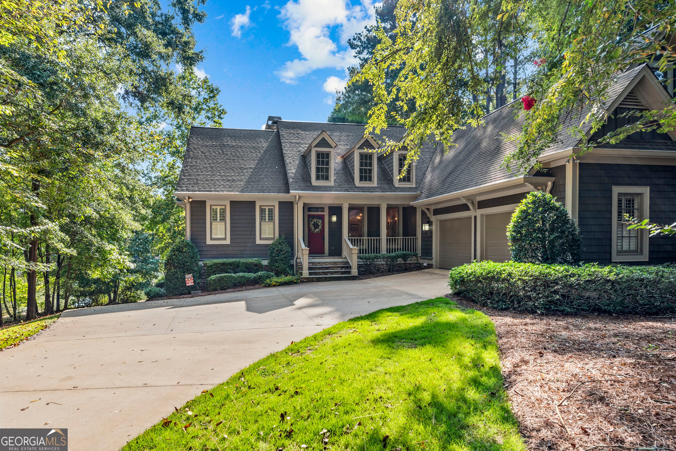 1020 Colonial Ct — photo