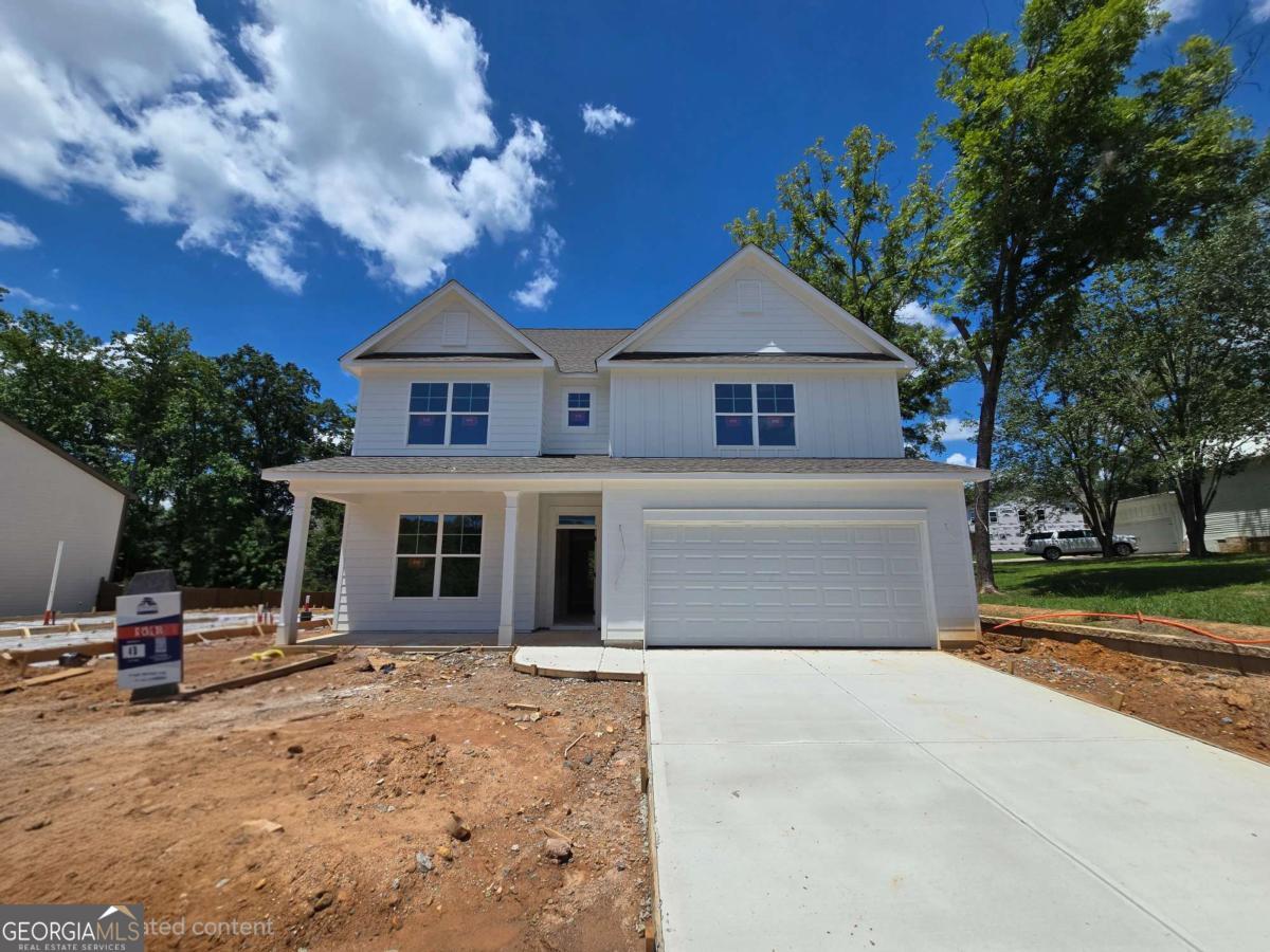 372 Conifer Ln — photo