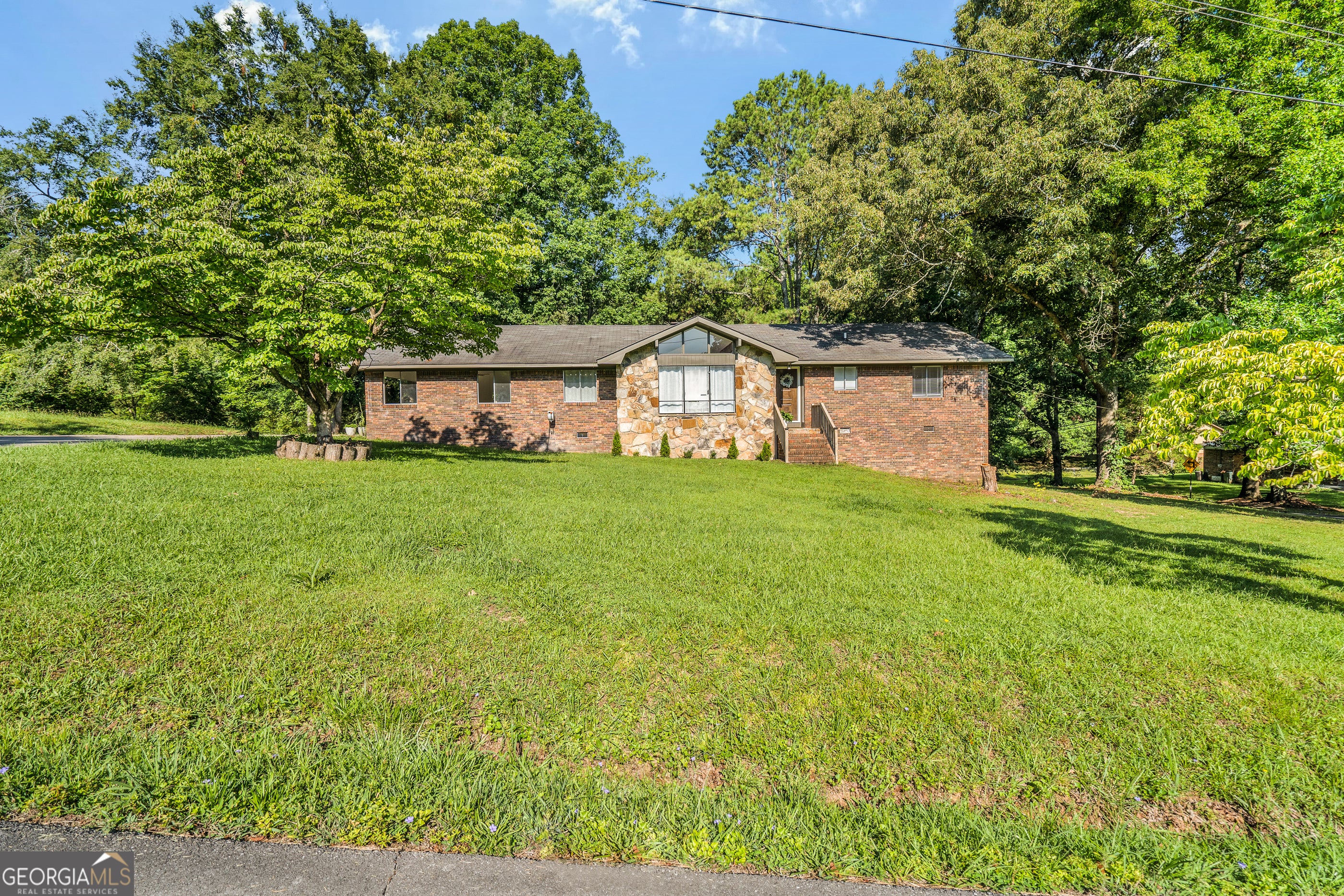 2814 Suncrest Dr — photo