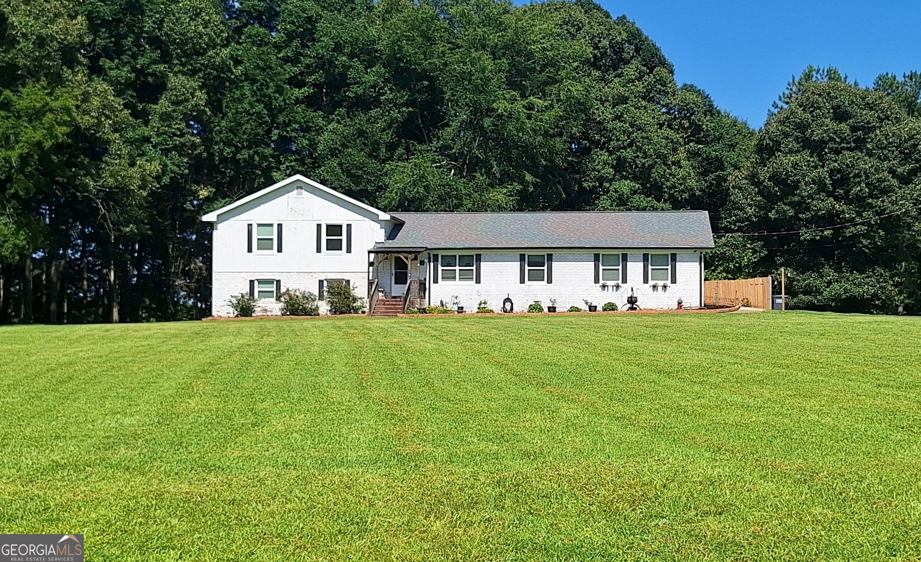 2107 Henderson Mill Rd — photo