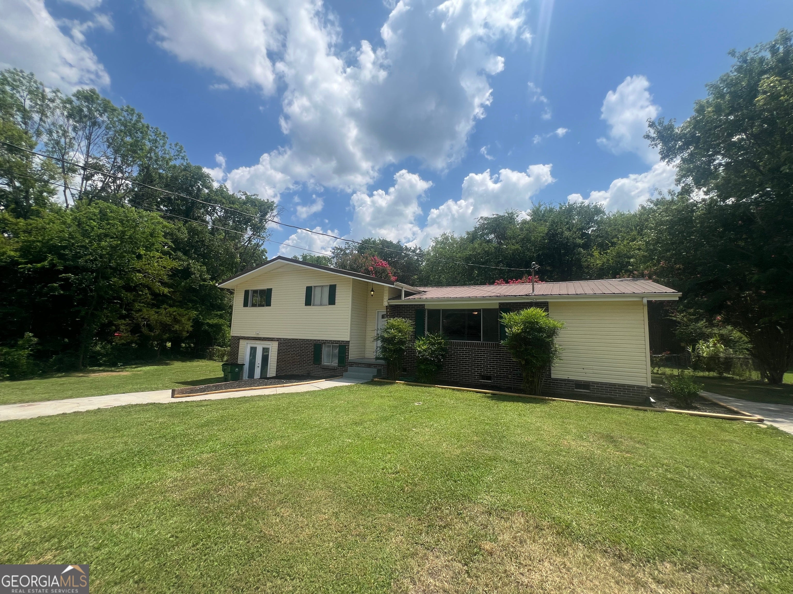 86 Rosewood Dr — photo