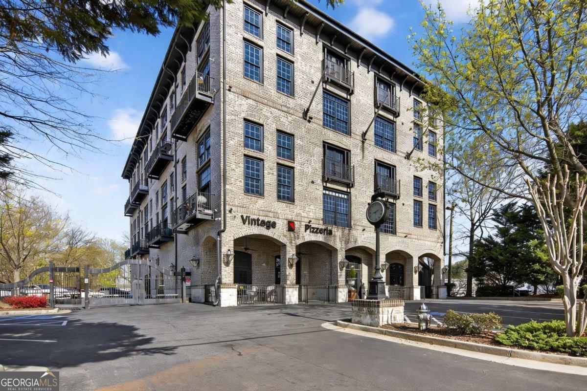 5434 Peachtree Rd 117 — photo