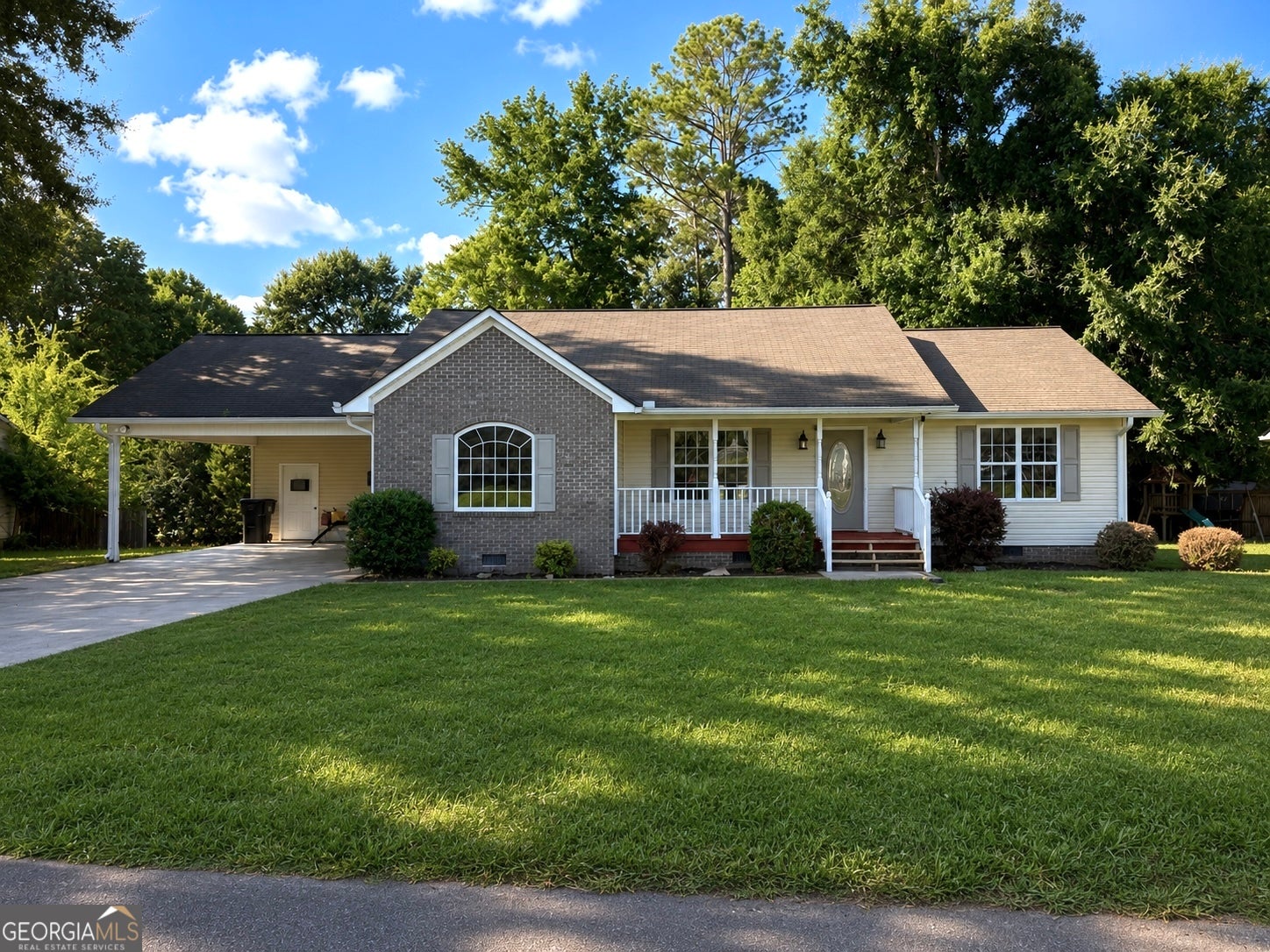 201 Briarwood Circle — photo