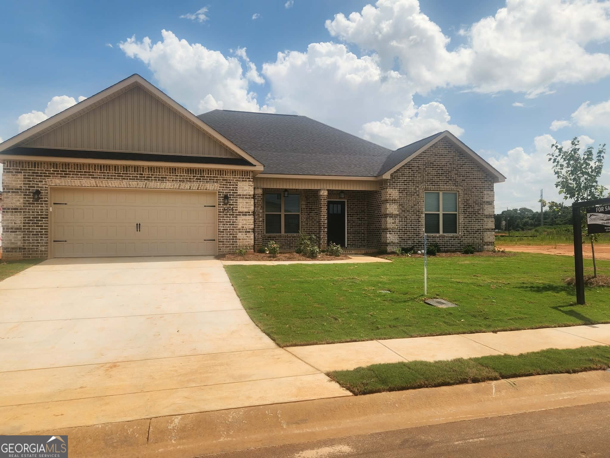 303 Firelight Dr — photo