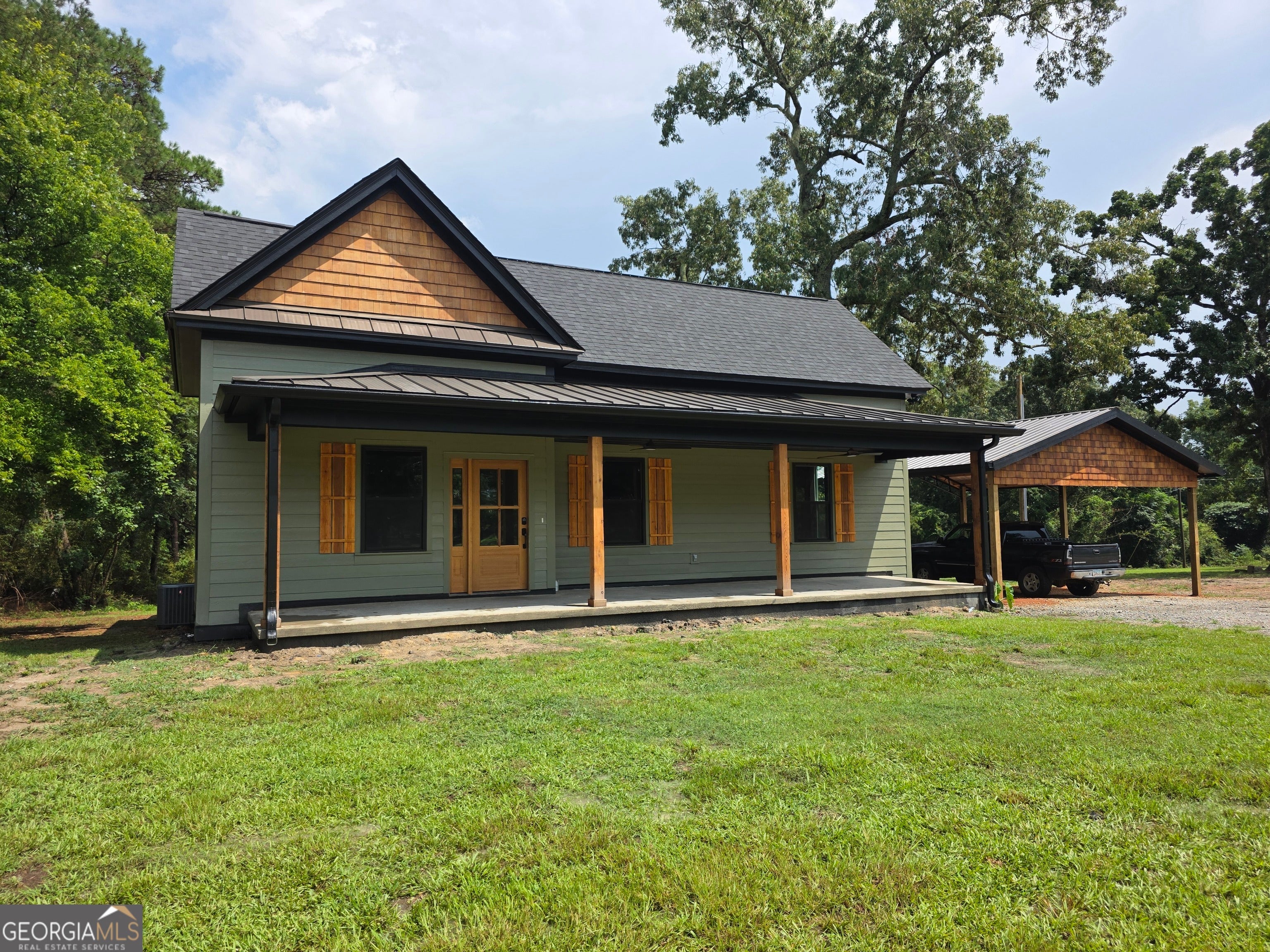 3256 Thomson Hwy — photo