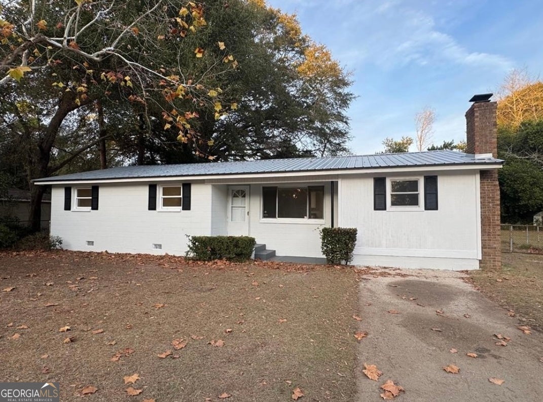 110 Pinecone Dr — photo