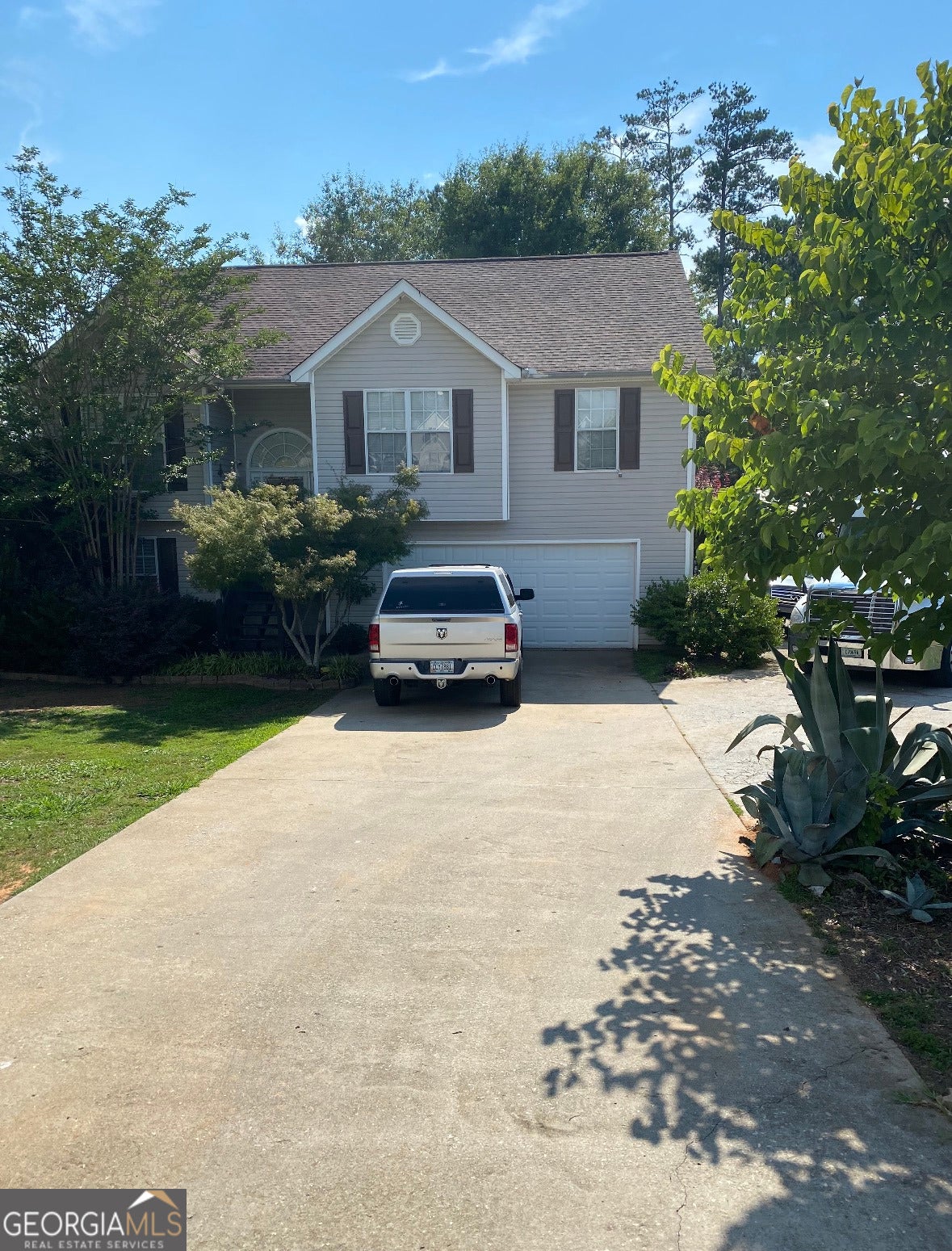 112 Canterbury Ct — photo