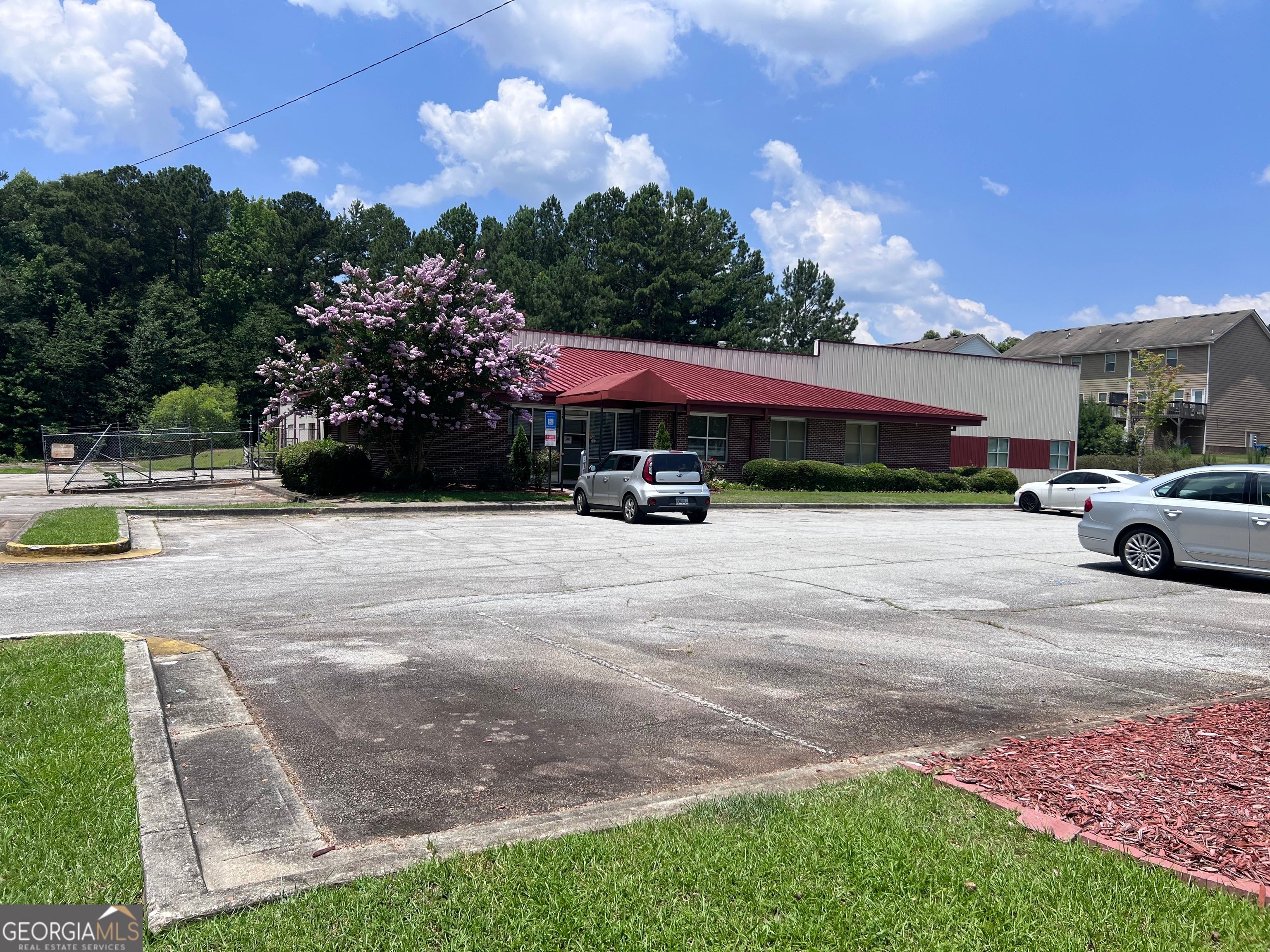 1719 & 1705 Redan E — photo