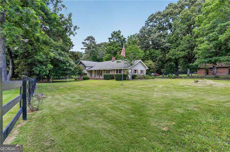 3333 Jonesboro Rd SE — photo