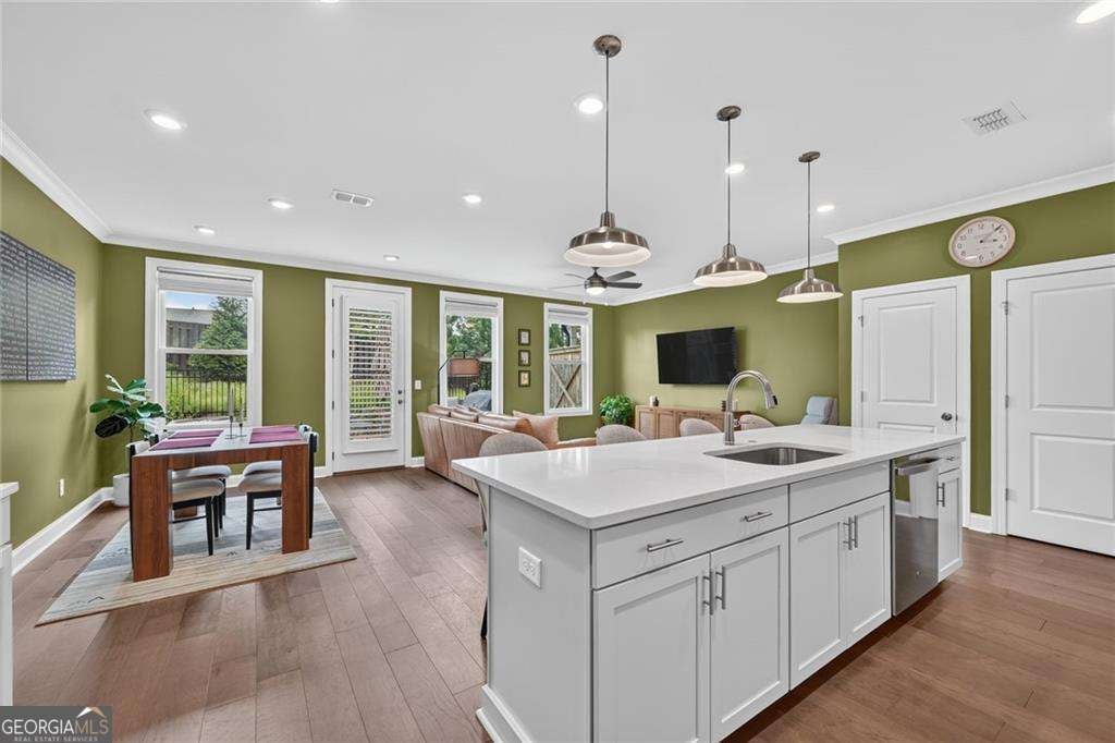 1409 Casteel Lake Ln — photo
