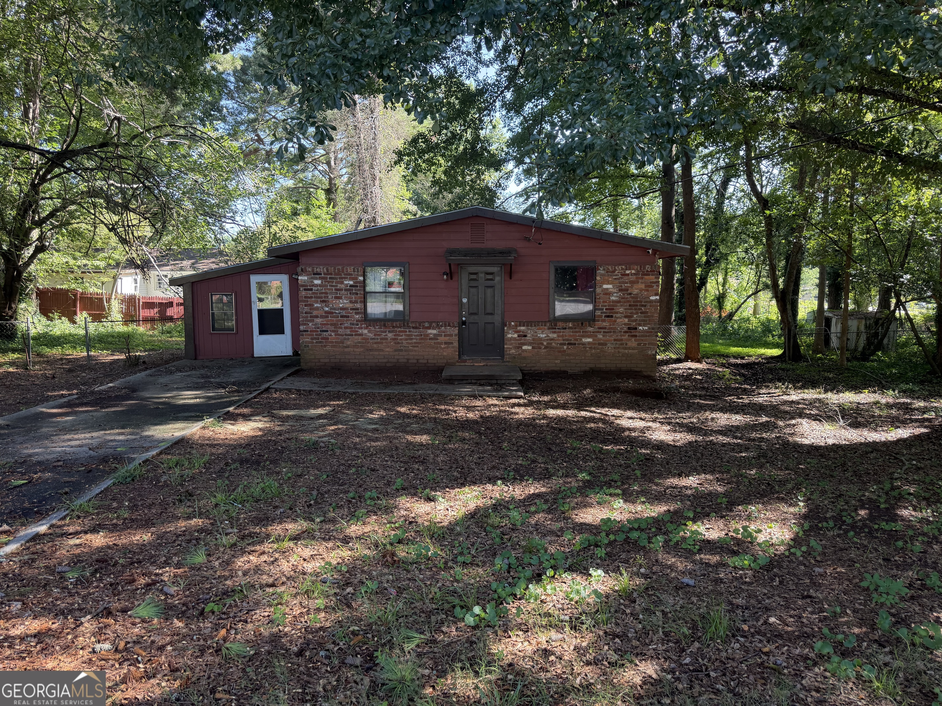 6168 Castlewood Dr — photo