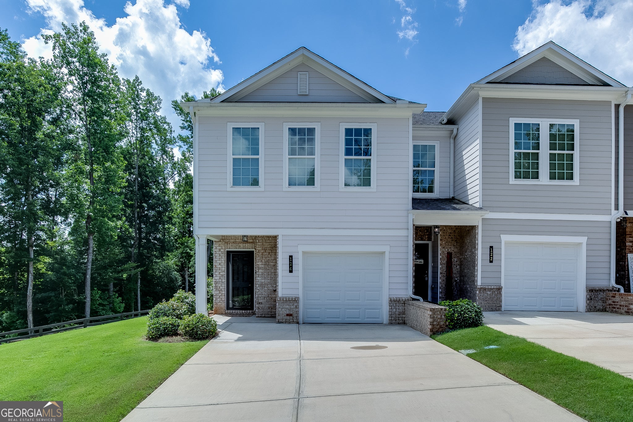 124 Greenview Ct — photo