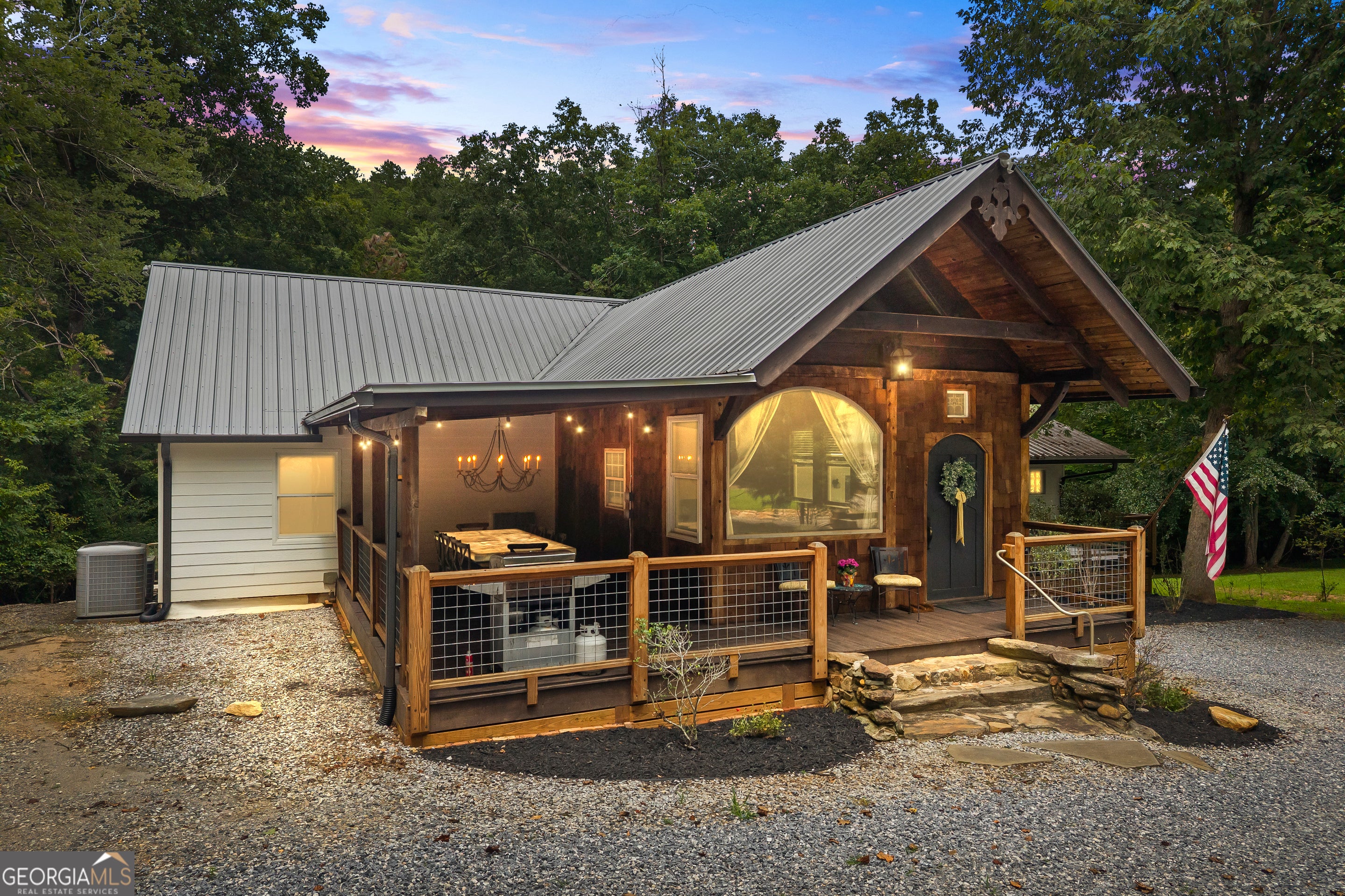 2374 Dean Mountain Rd — photo