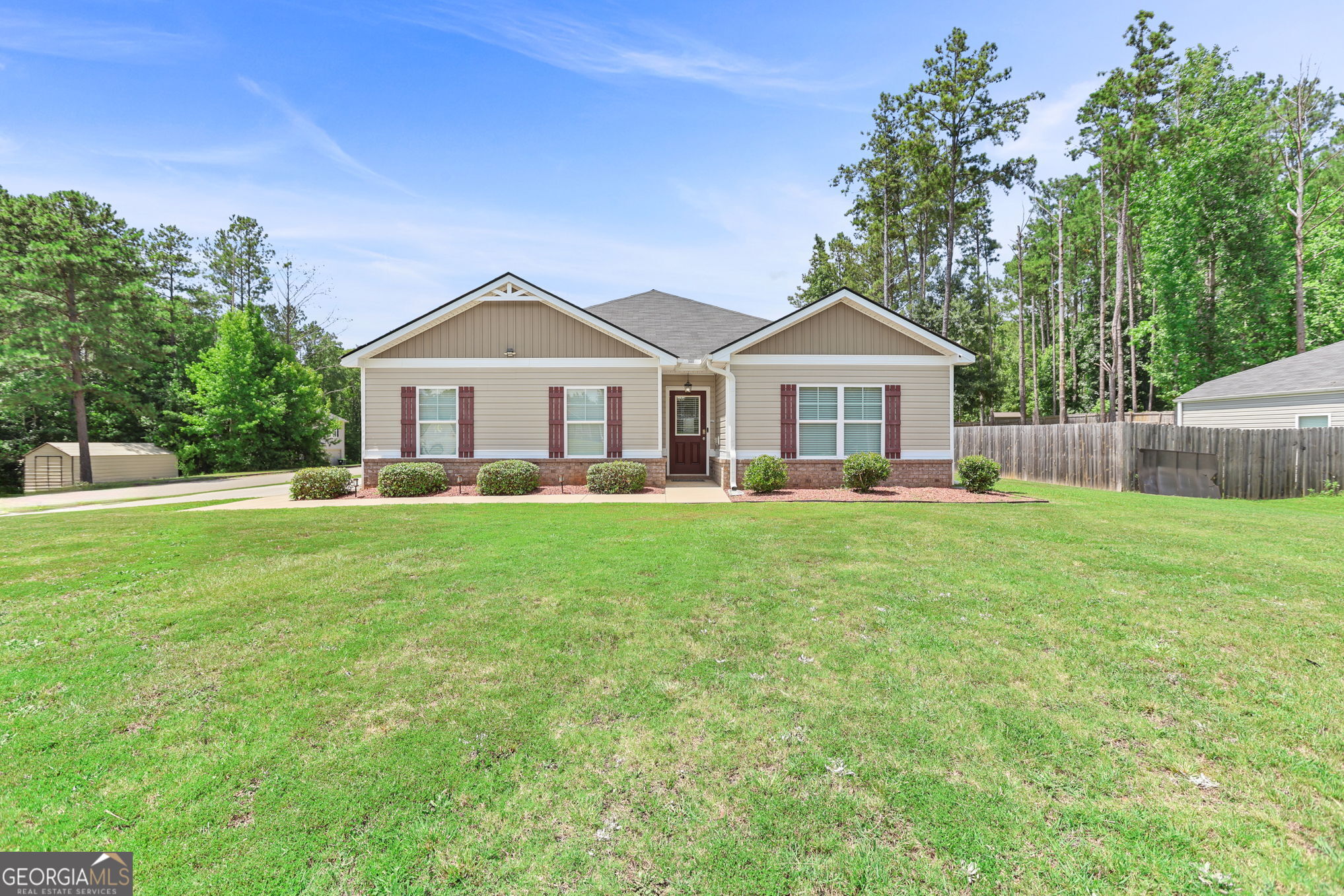 141 N Meadows Ridge Dr — photo
