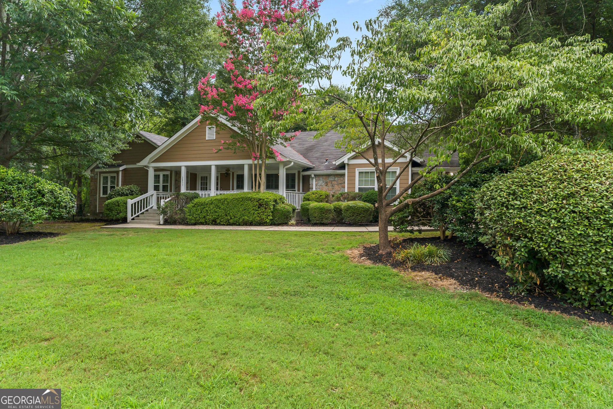 2831 Georgian Terrace — photo