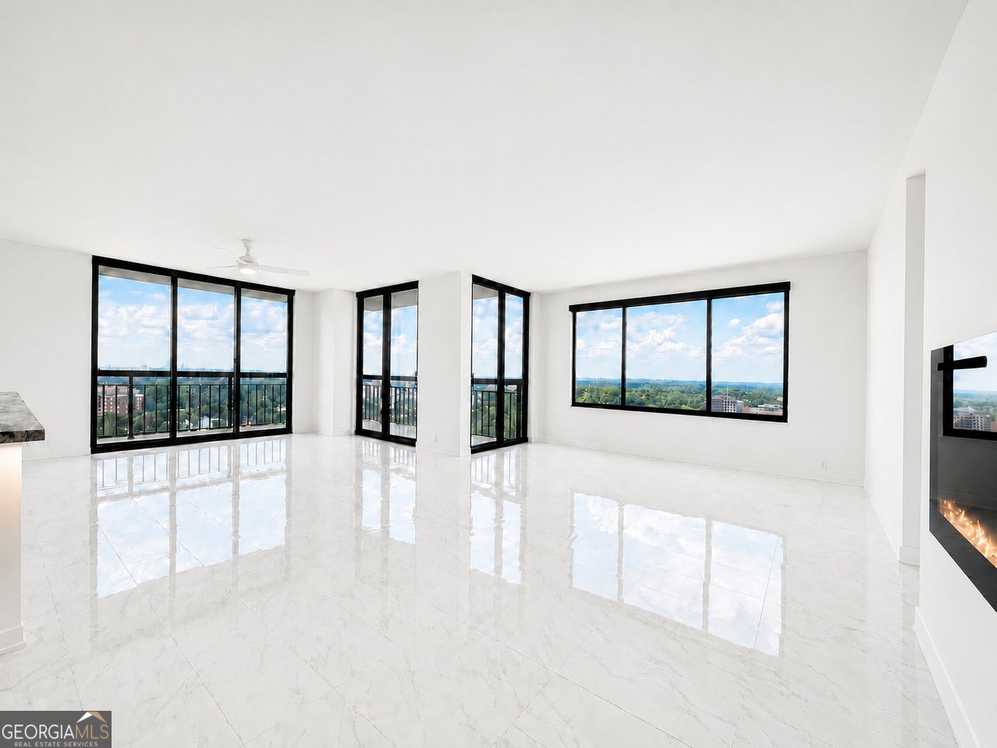 3481 Lakeside Dr NE Apt P201 — photo