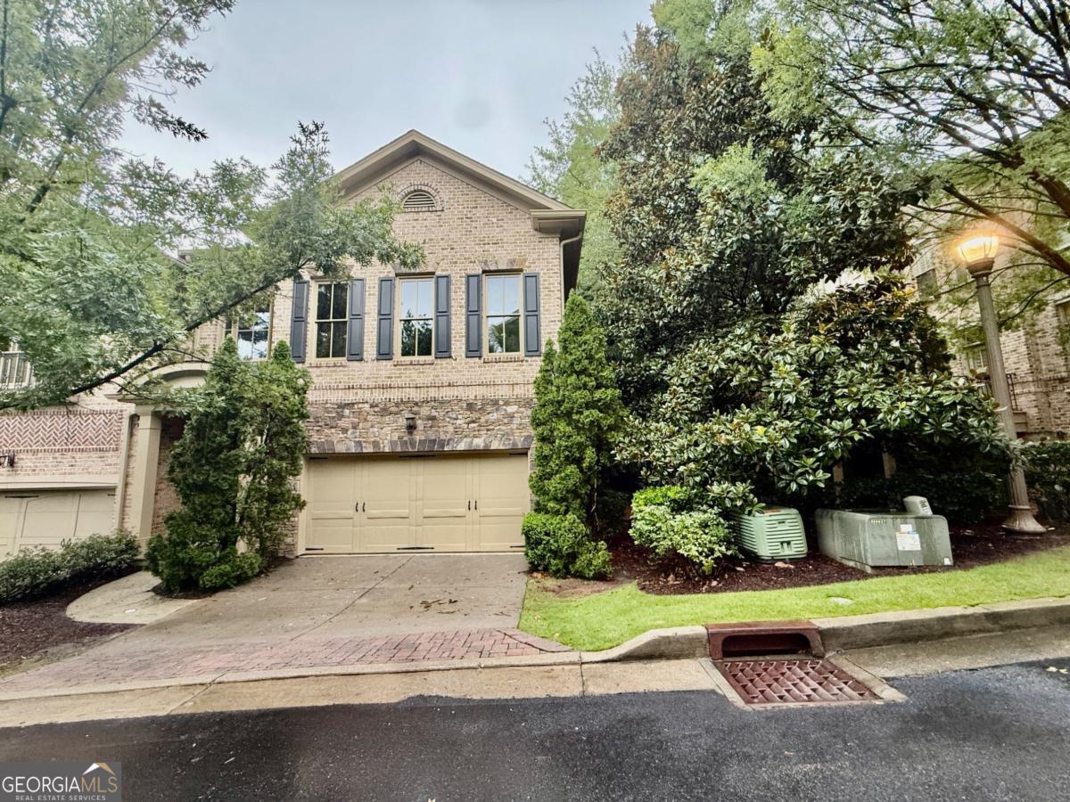 3044 Stone Gate Dr NE — photo
