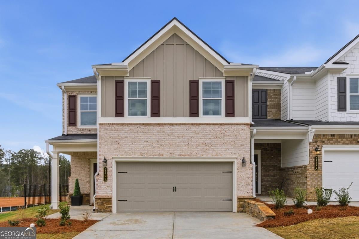 1198 Park Center Cir — photo