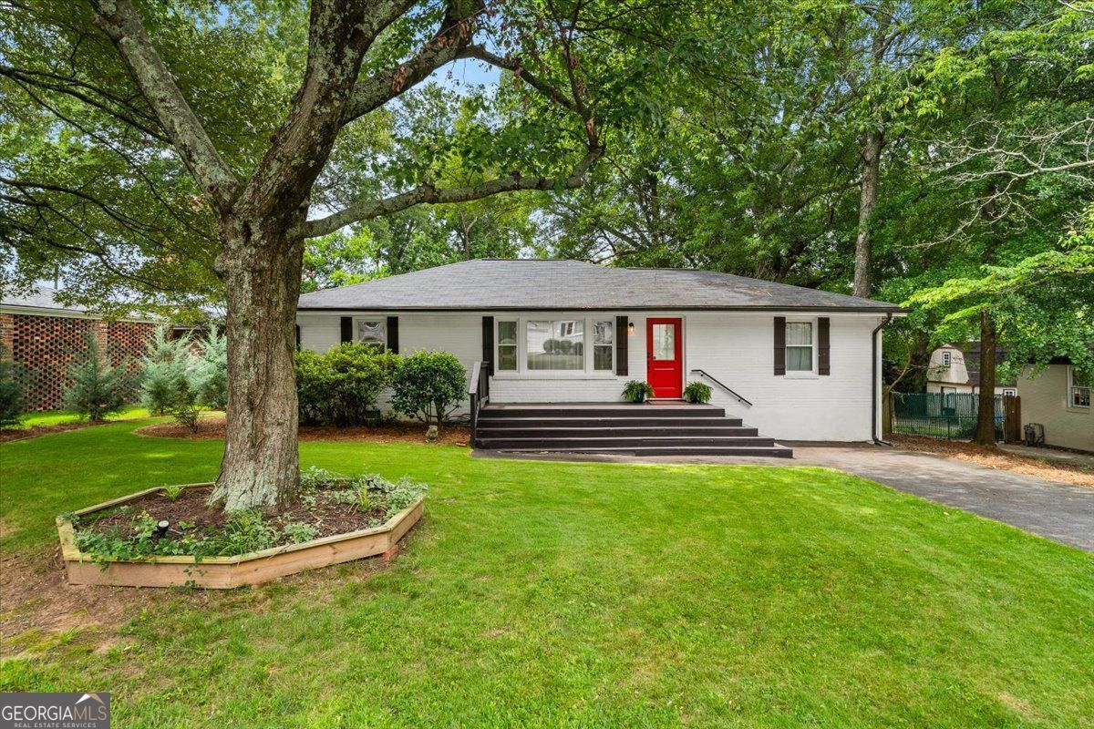 1546 Cloverdale Dr SE — photo