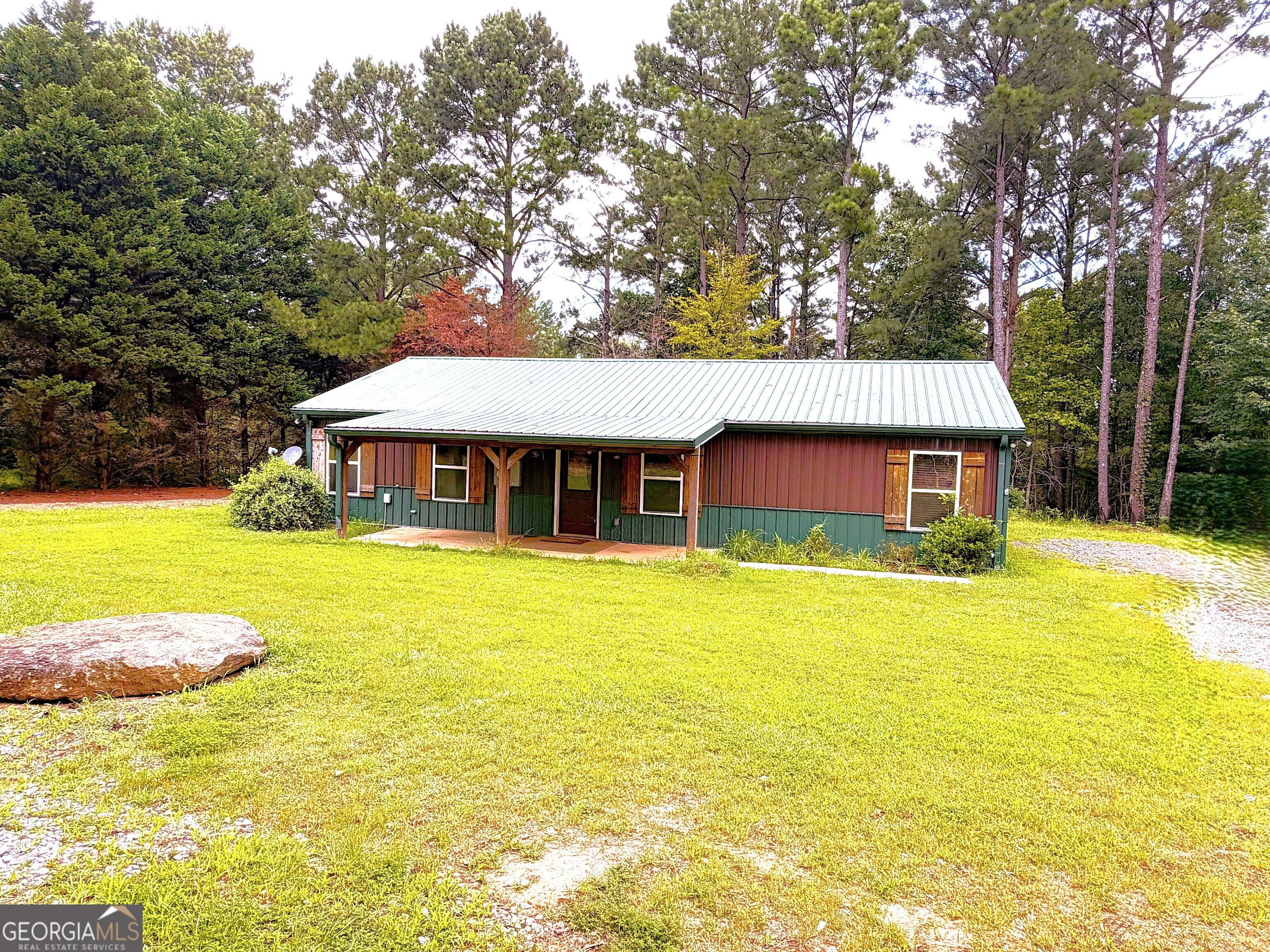 1441 Highway 36 E — photo