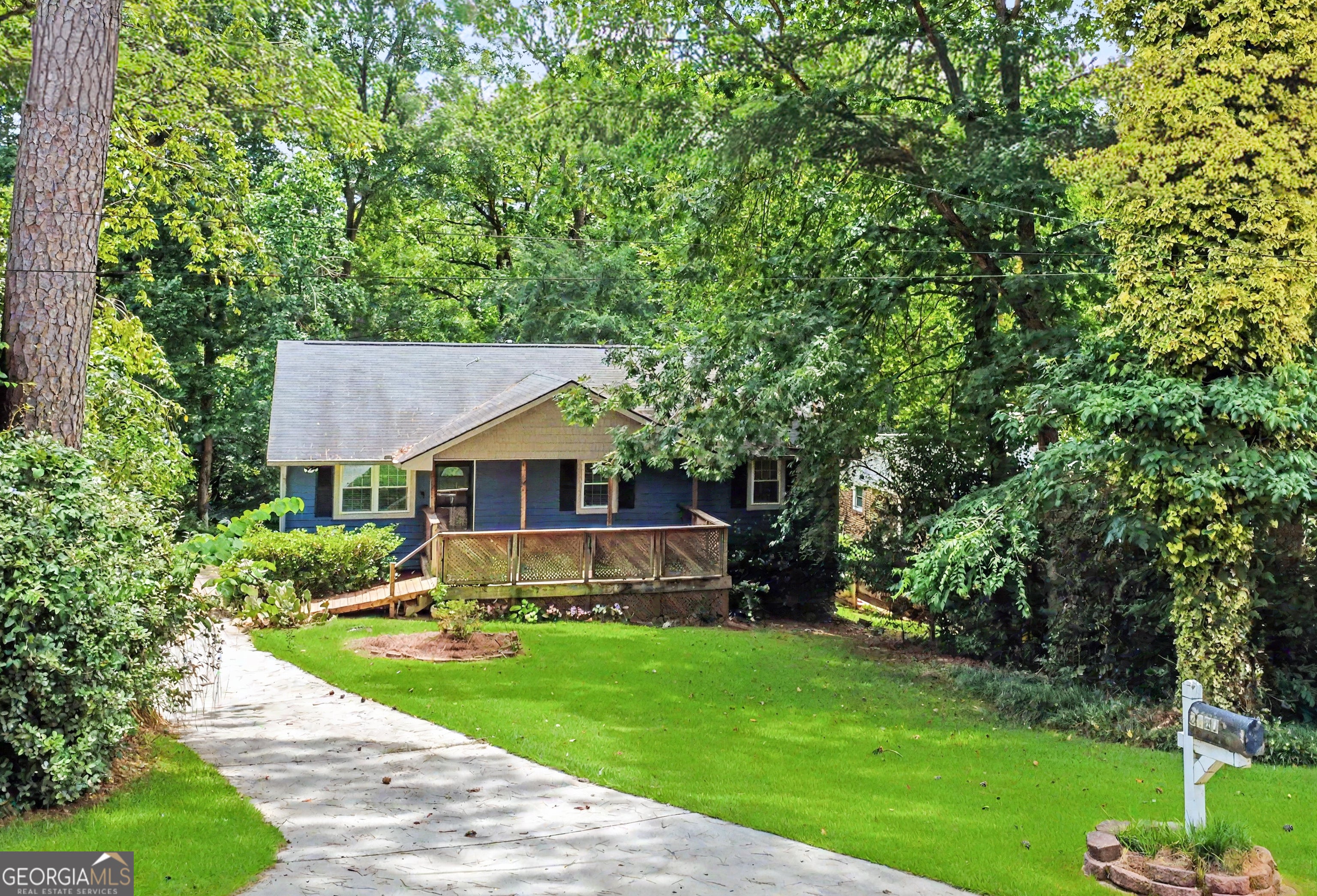 3180 Oak Dr — photo