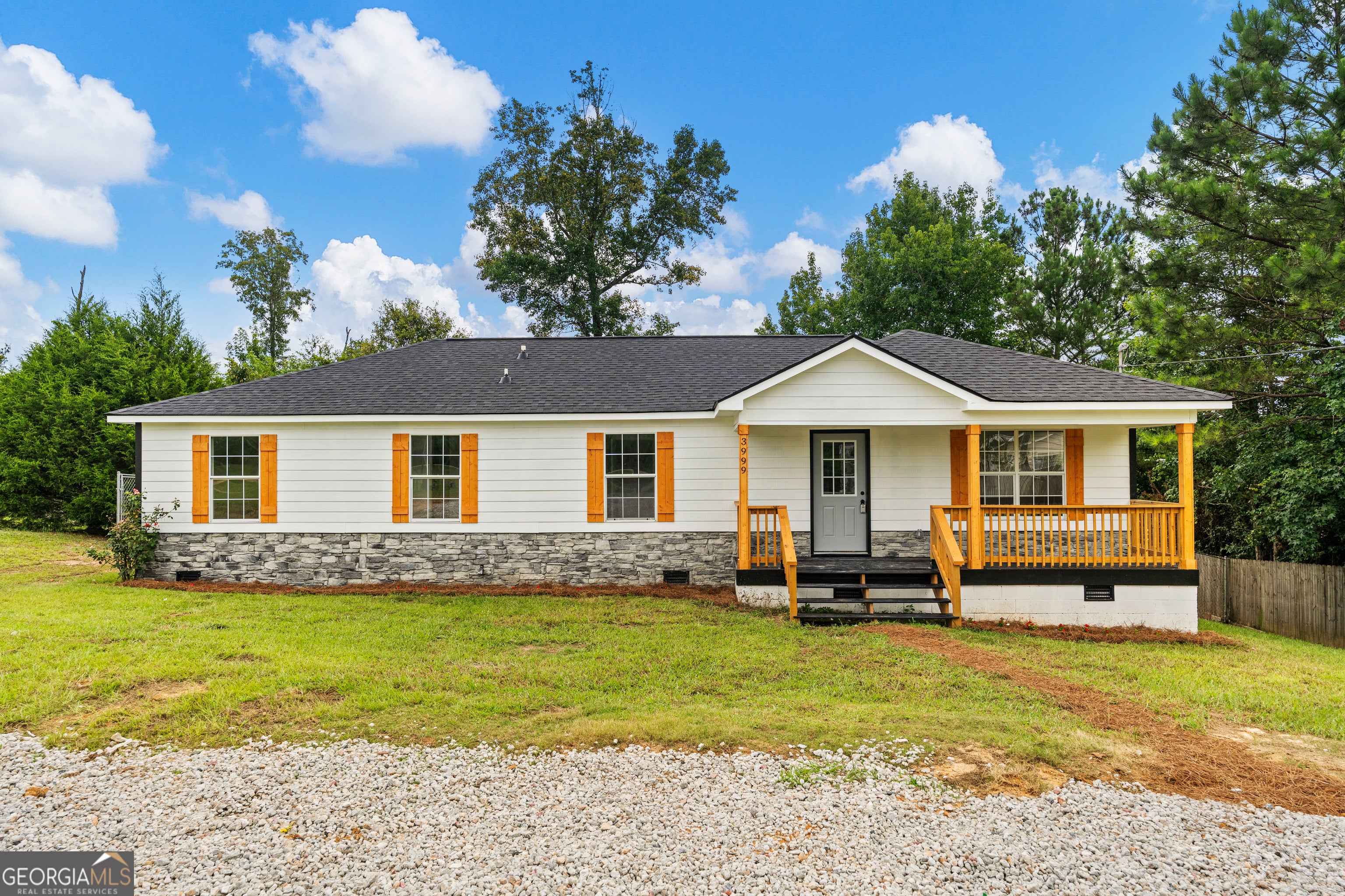3999 Lee Road 175 — photo
