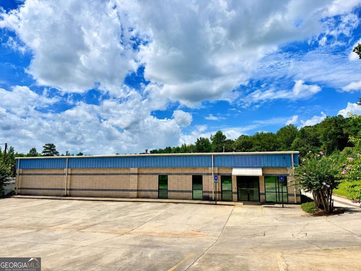 255 Collins Industrial Blvd — photo