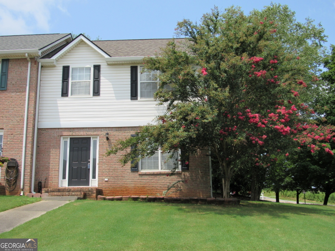 121 Westside Chase SW — photo