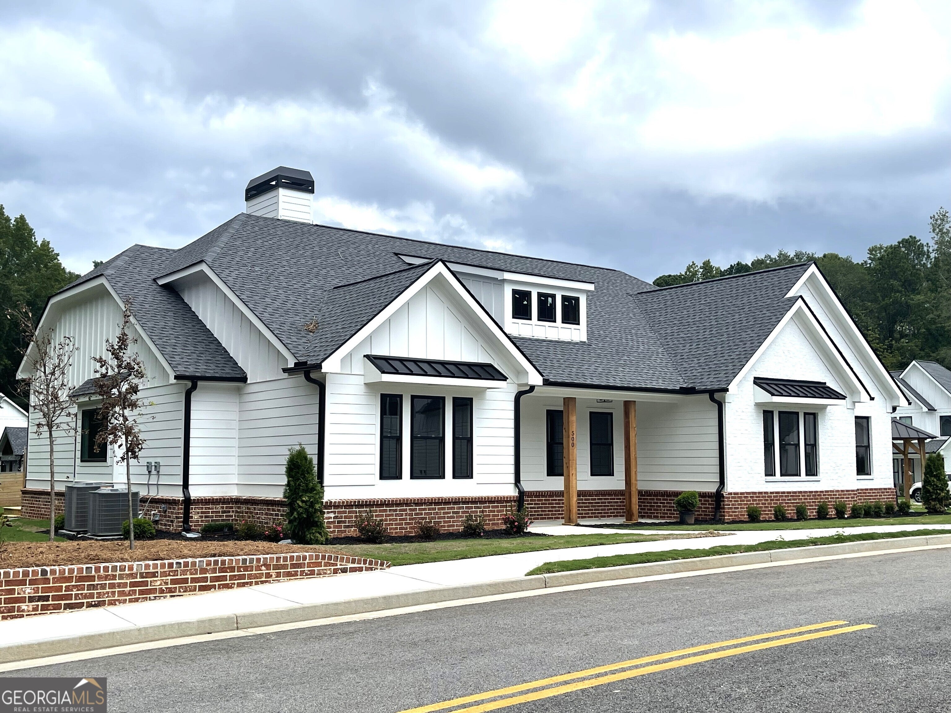 500 Mill Farm Ln — photo