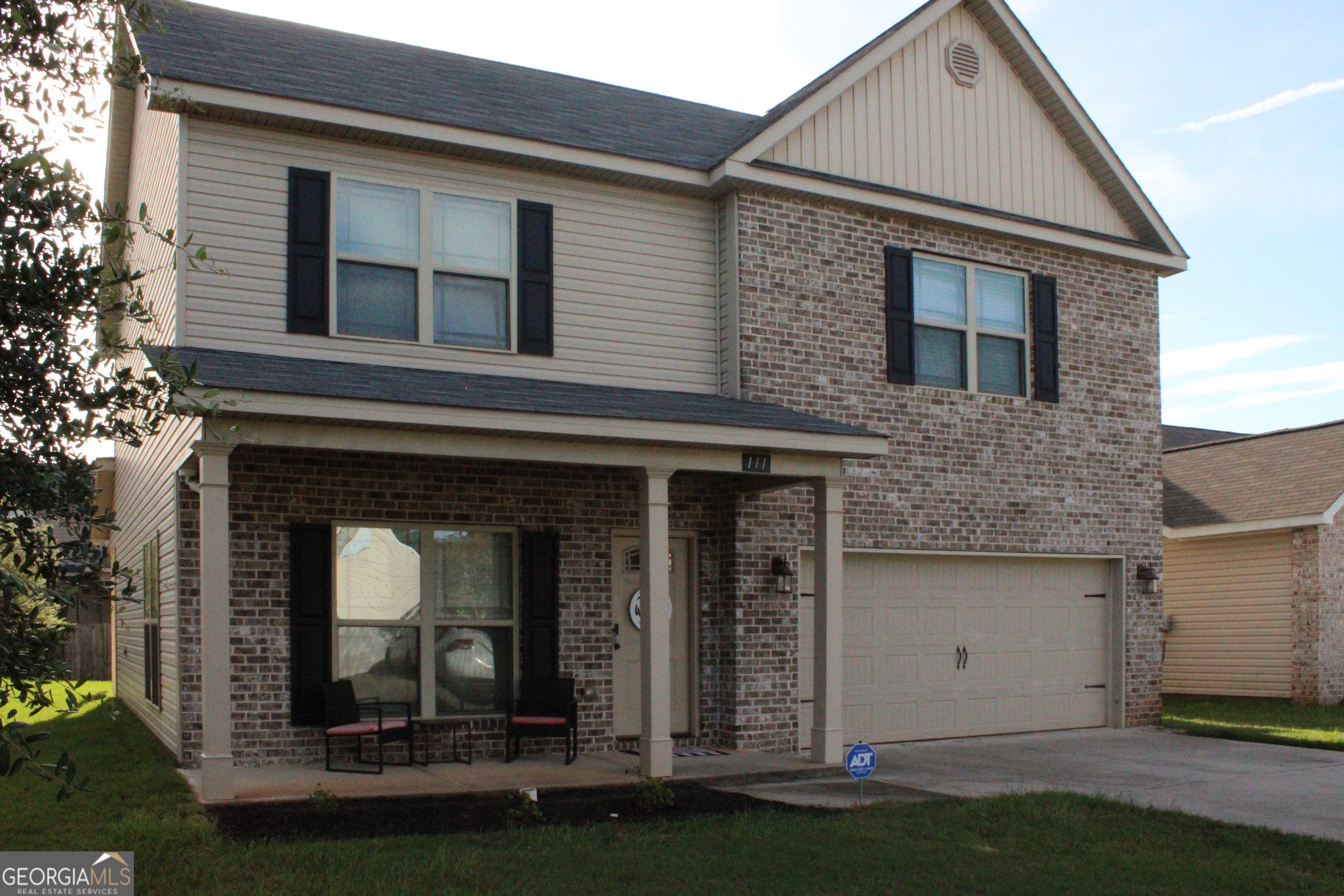 111 Sourwood Ln — photo