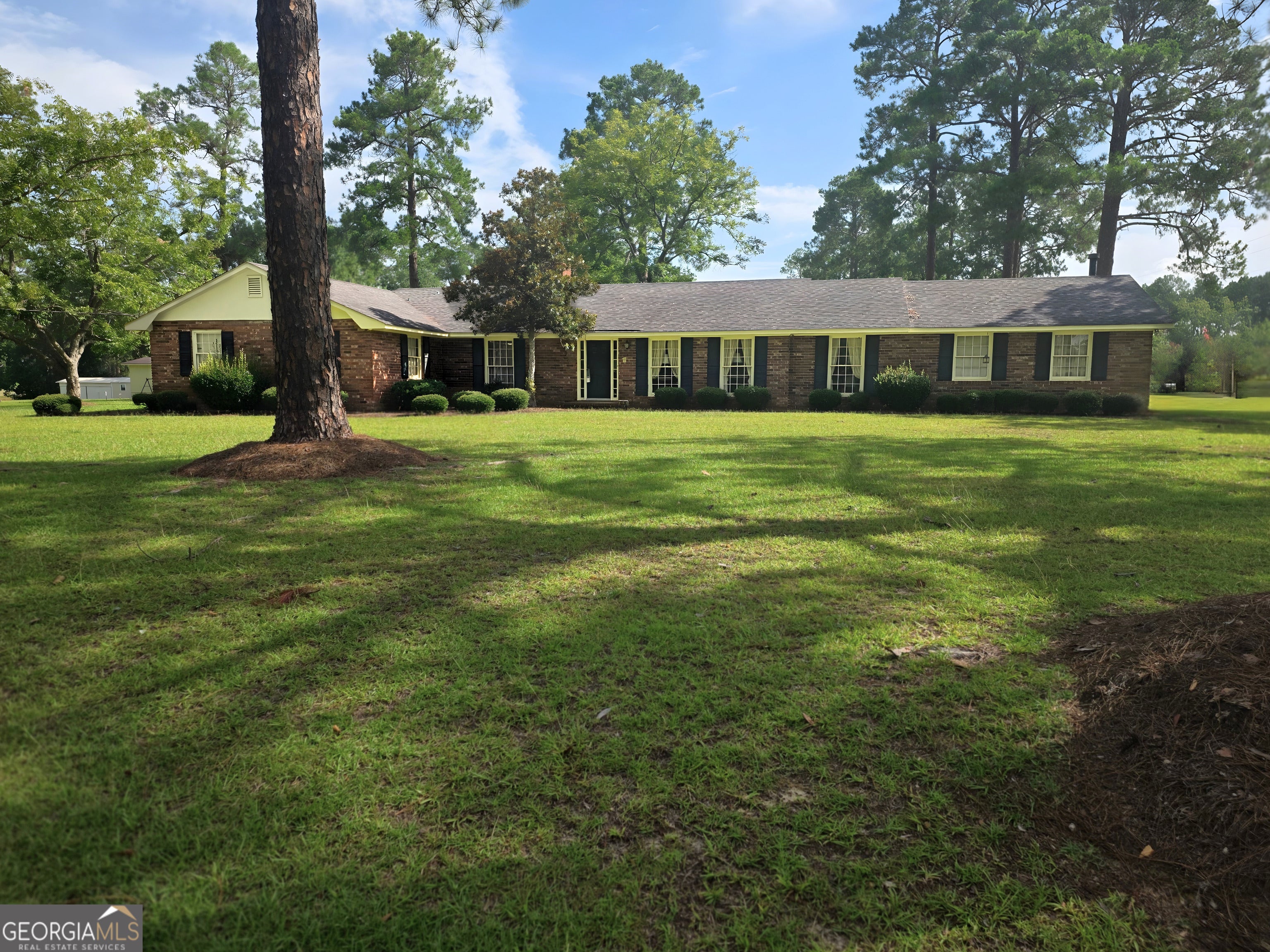 400 W Willow Lake Dr — photo