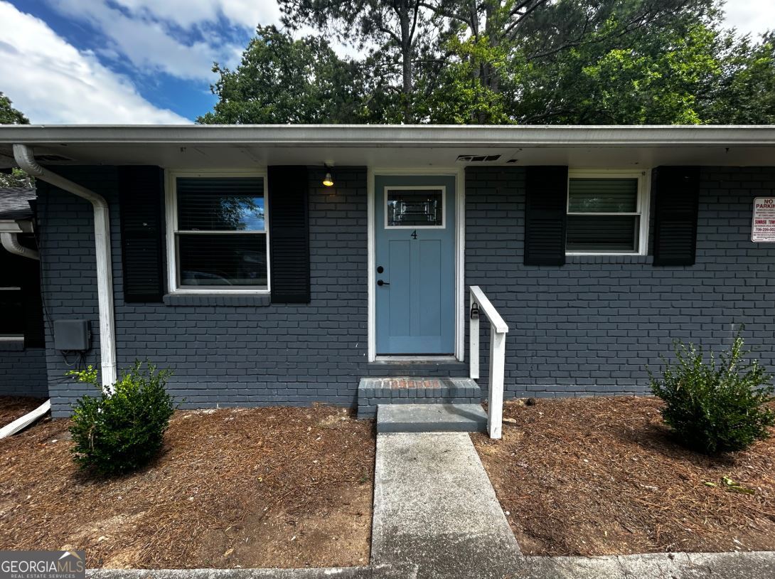 418 Walter St NW 4 — photo