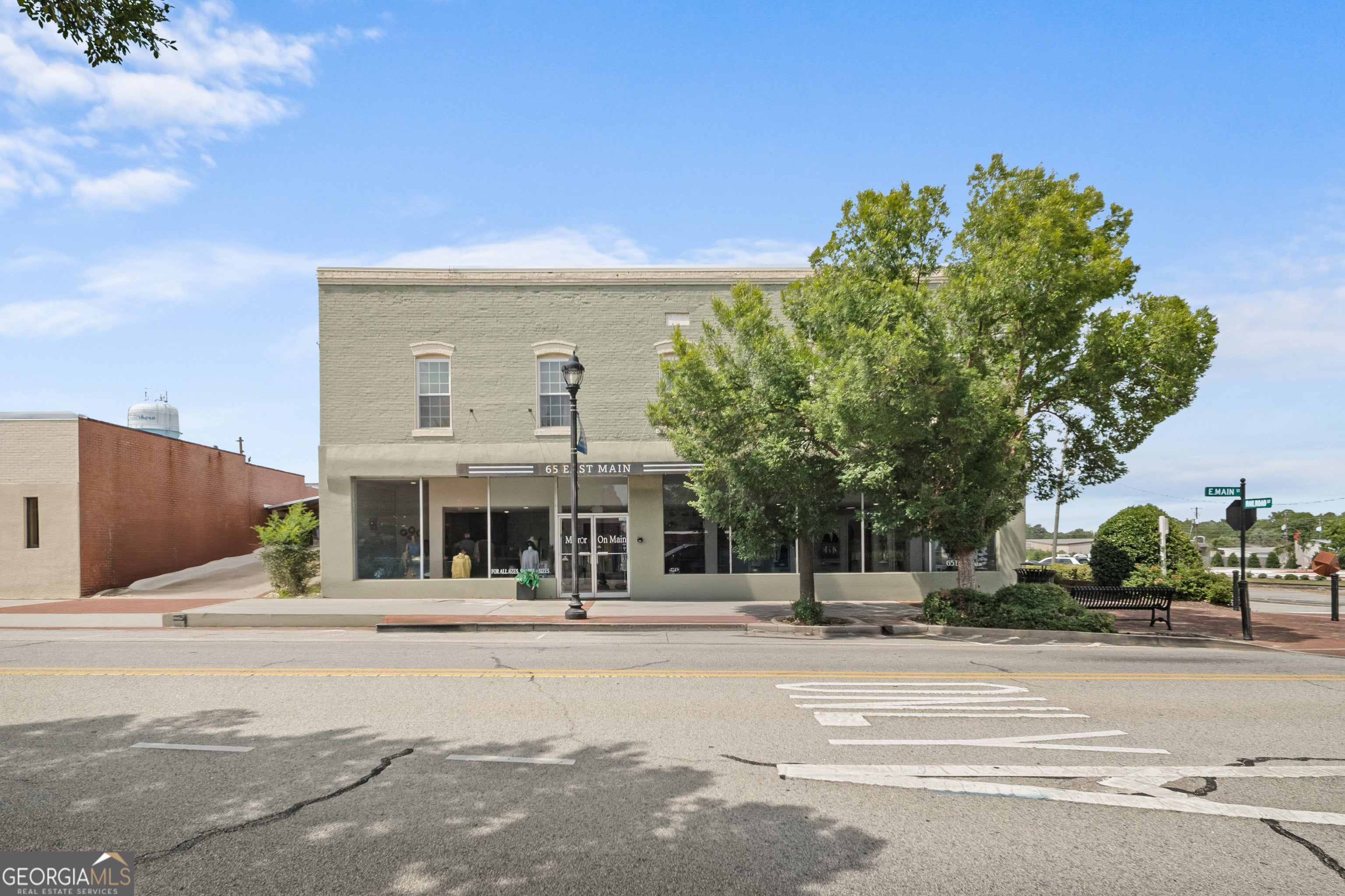 65 E Main St — photo