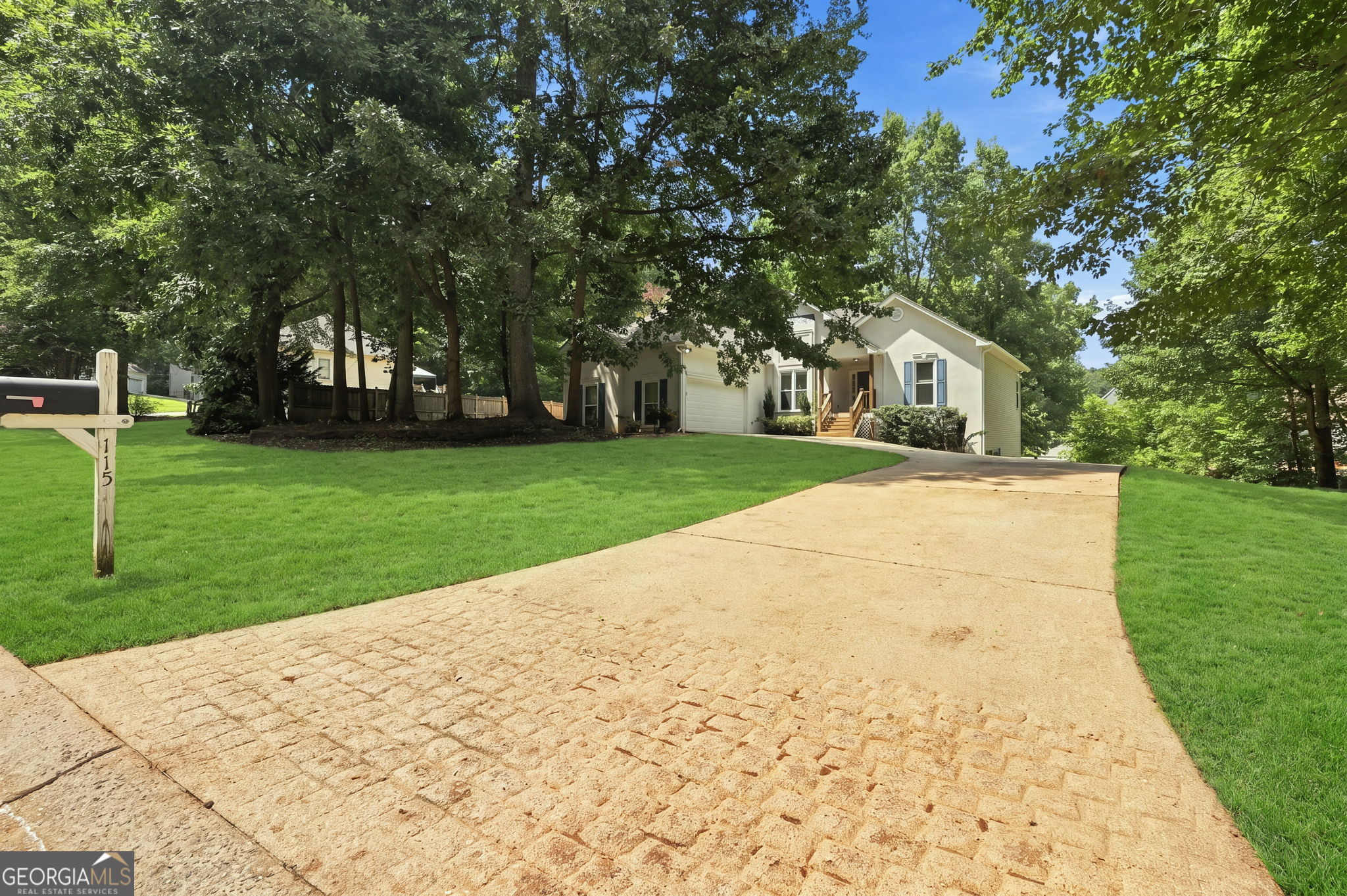 115 Camden Woods Pl — photo