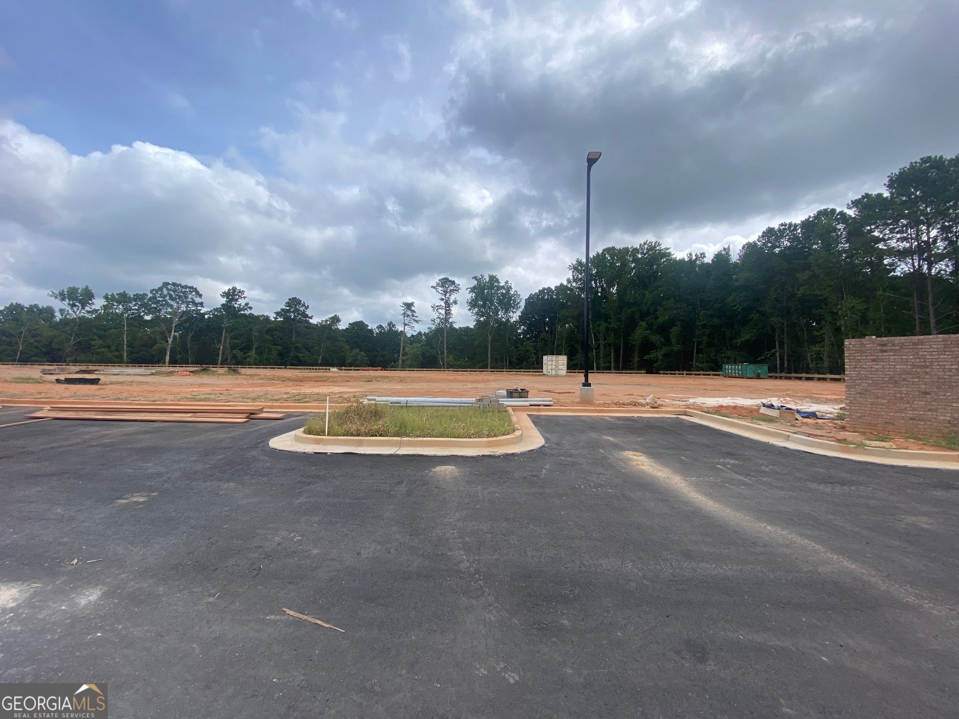 6403 Hickory Flat Hwy — photo