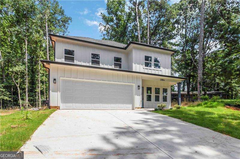 2884 Thompson Circle, Decatur, GA 30034