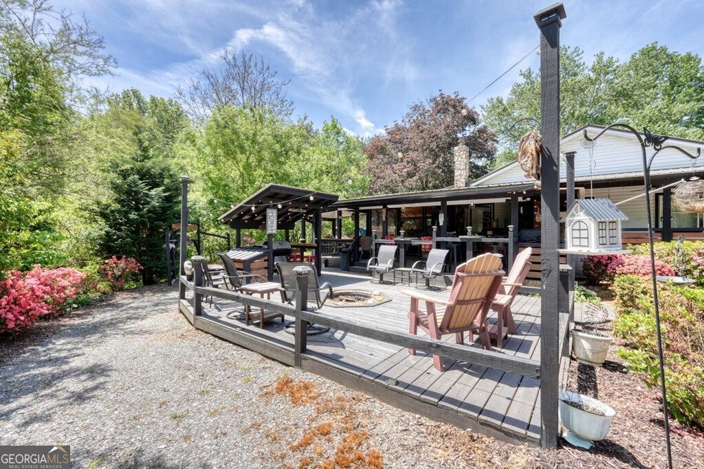 710 Town Mountain Rd — photo