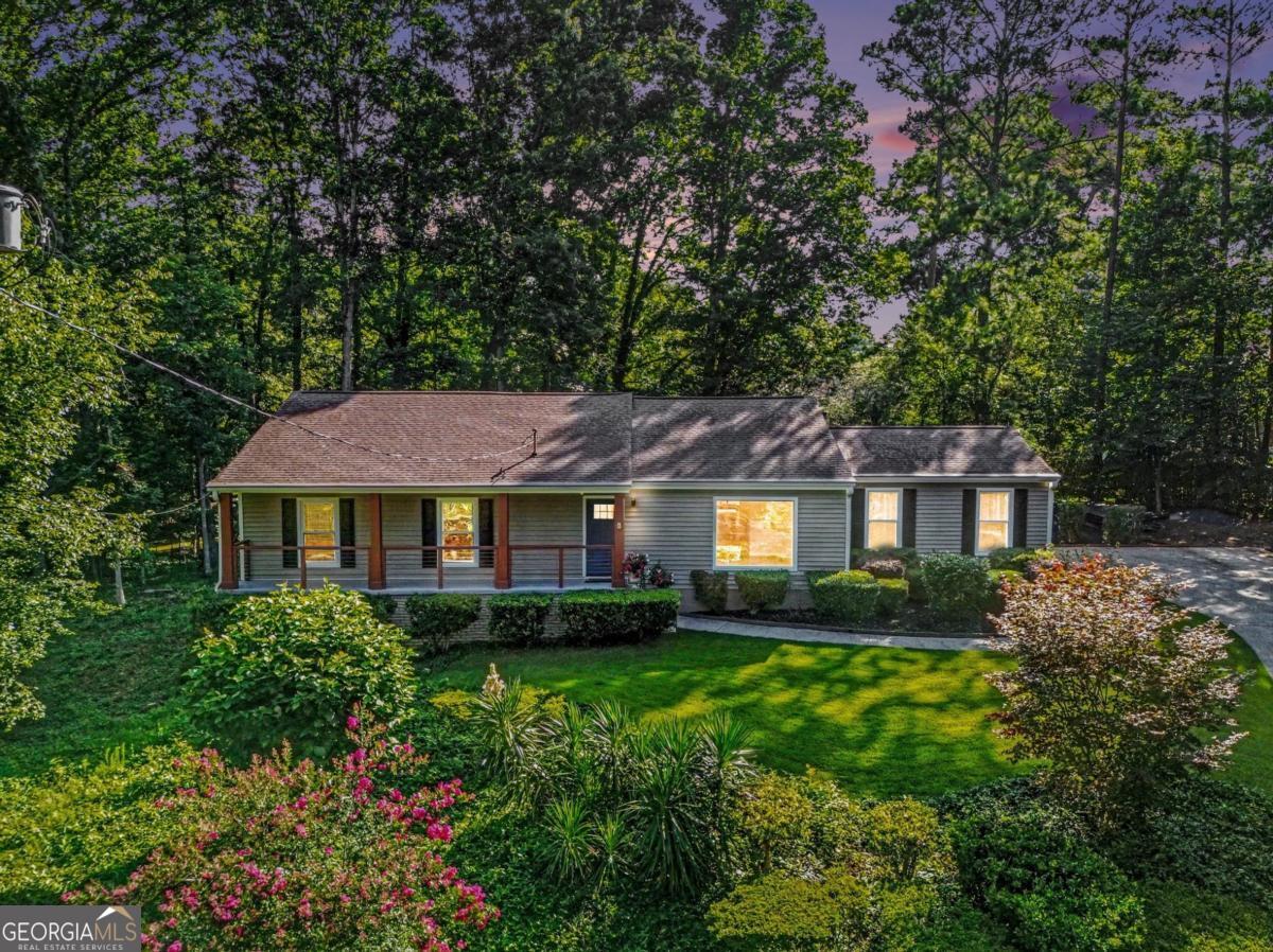 480 Surrey Pl — photo