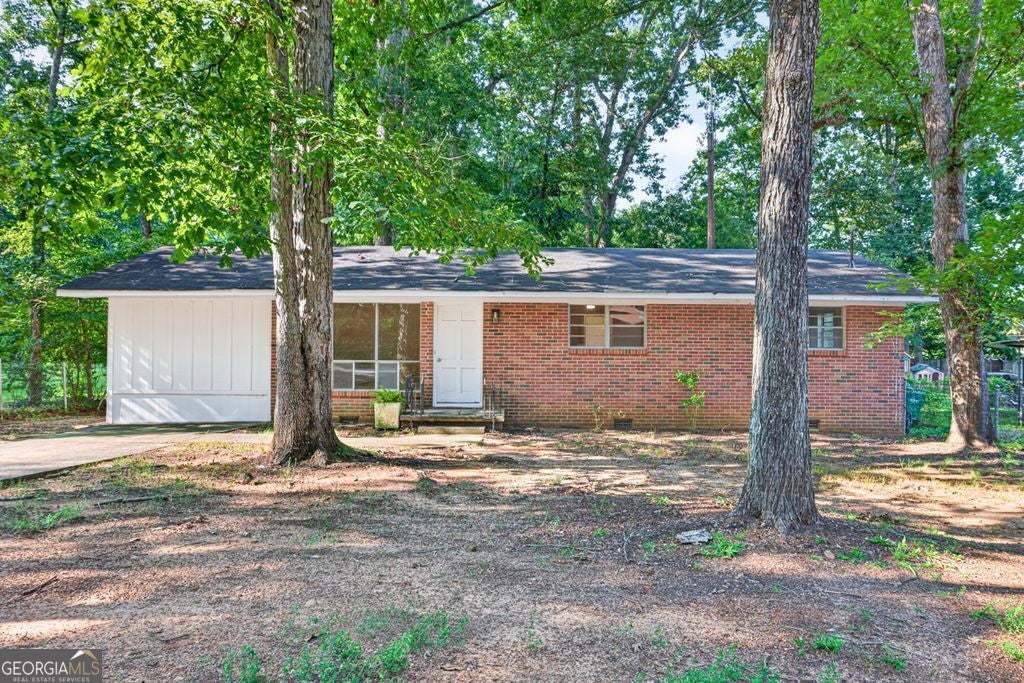 610 Vincent Dr — photo