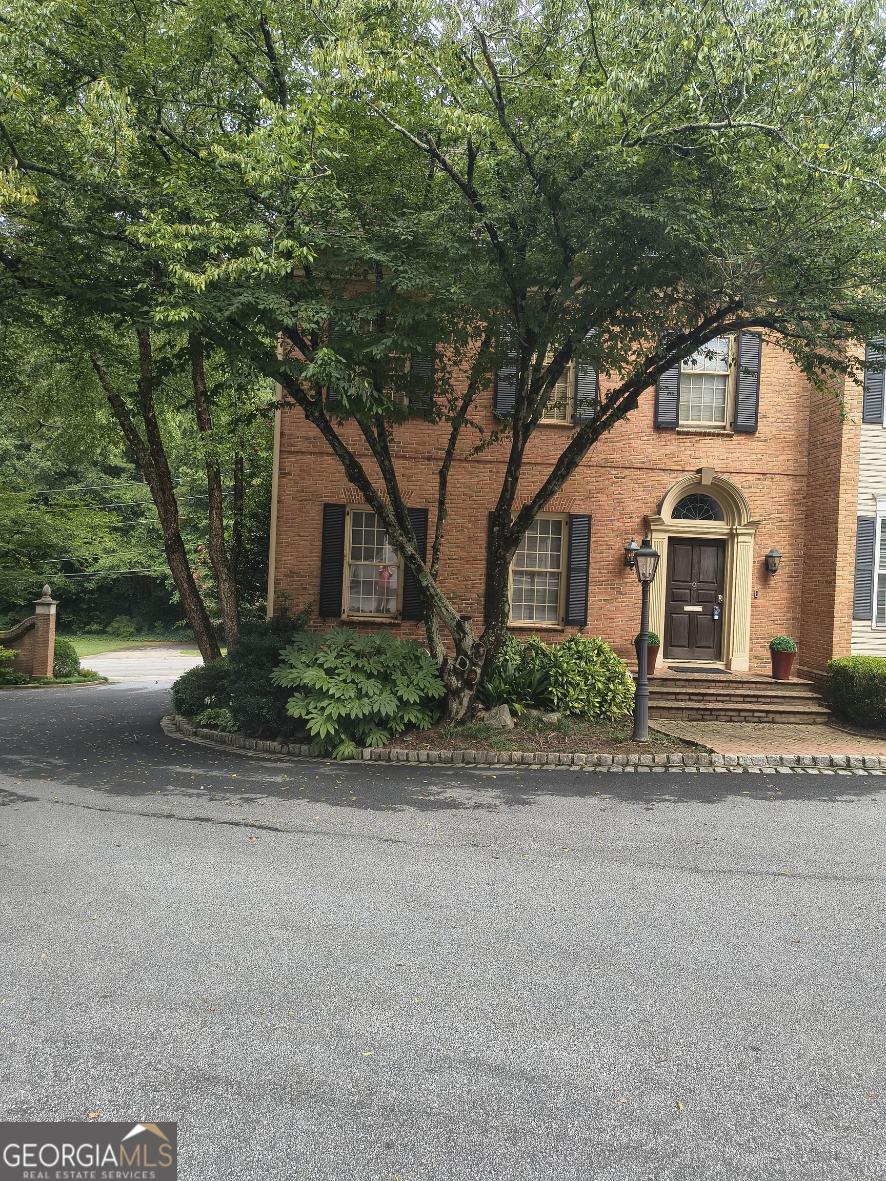 3085 Slaton Dr Unit 9 — photo