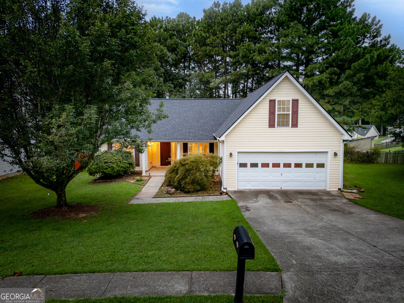 1820 Fort Daniels Trl — photo