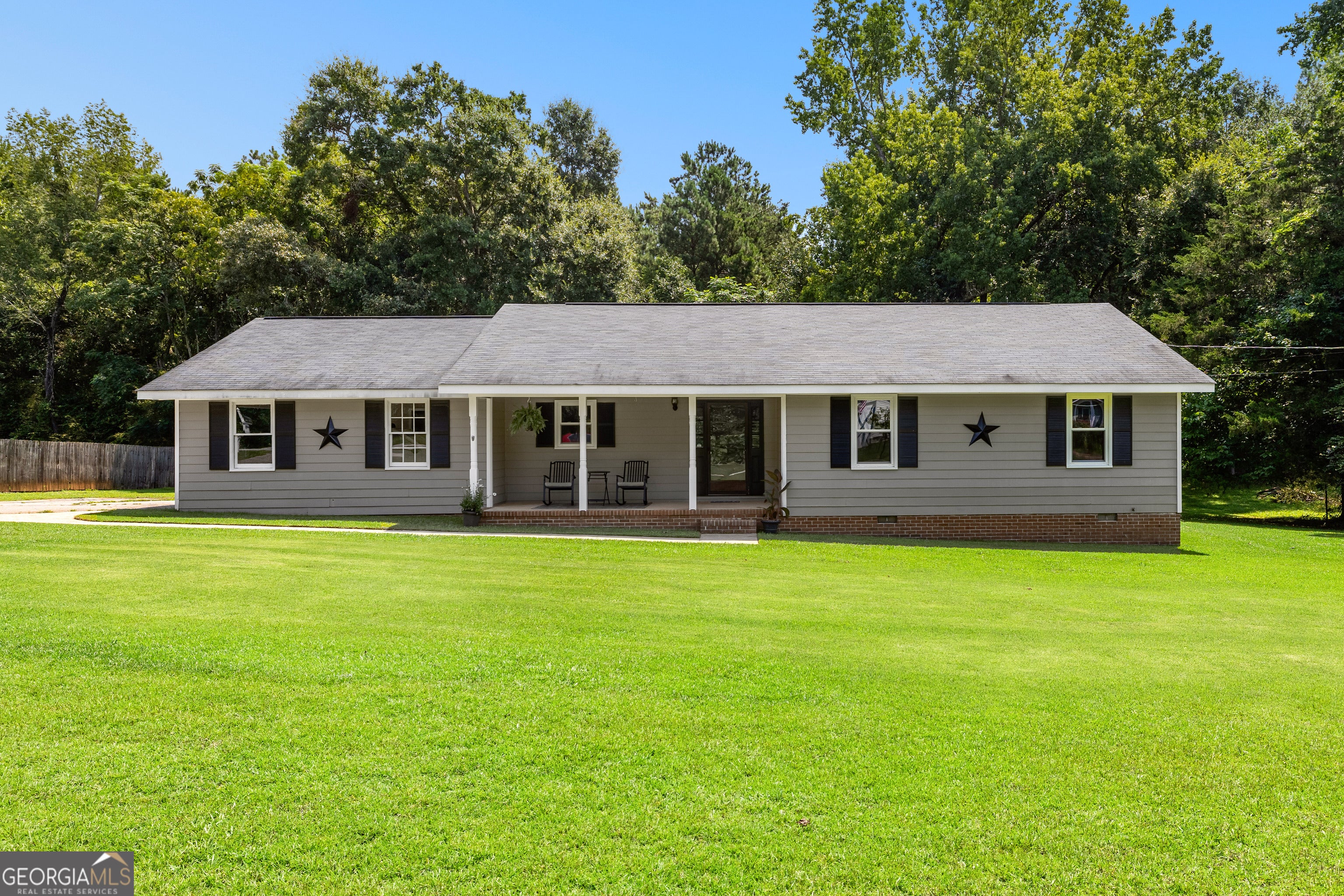 114 Paddle Wheel Dr — photo