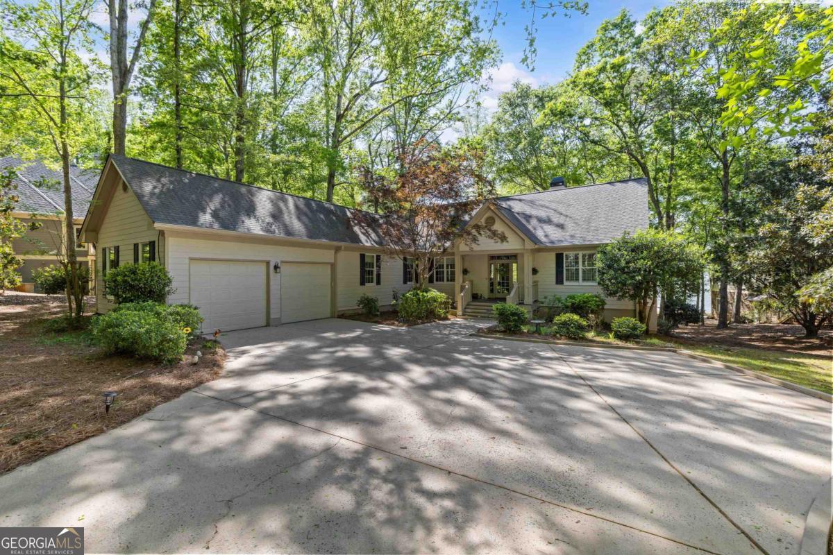 129 Barrington Hall Dr — photo