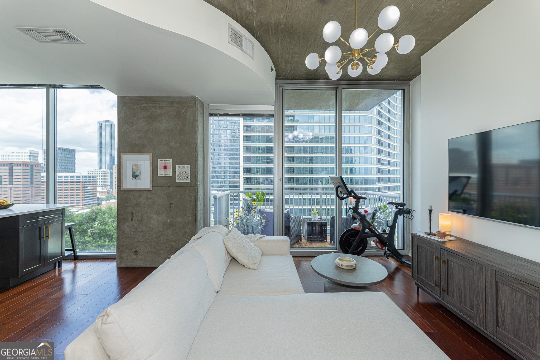 855 Peachtree St NE 1512 — photo