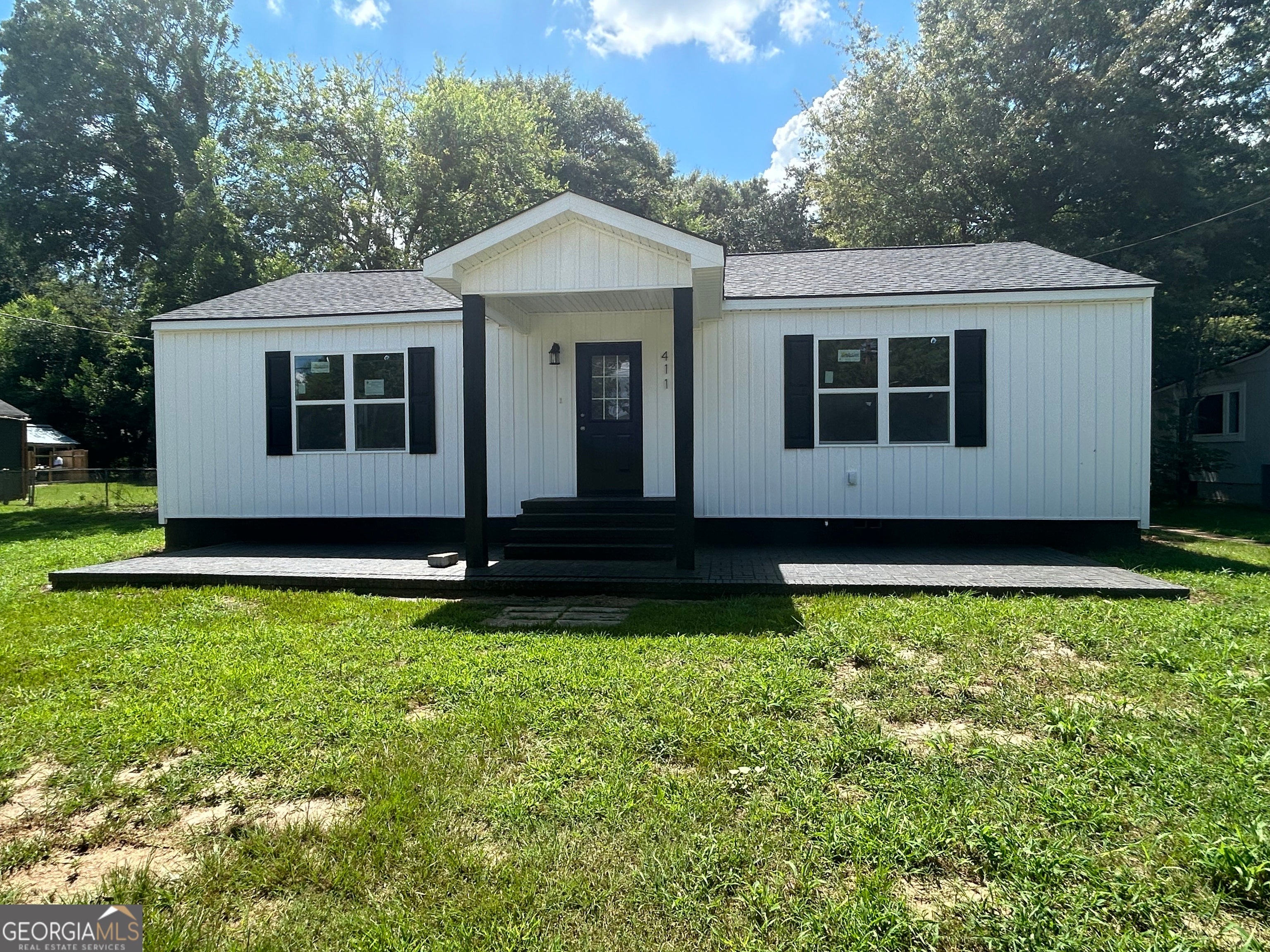 411 Chamlee Dr — photo
