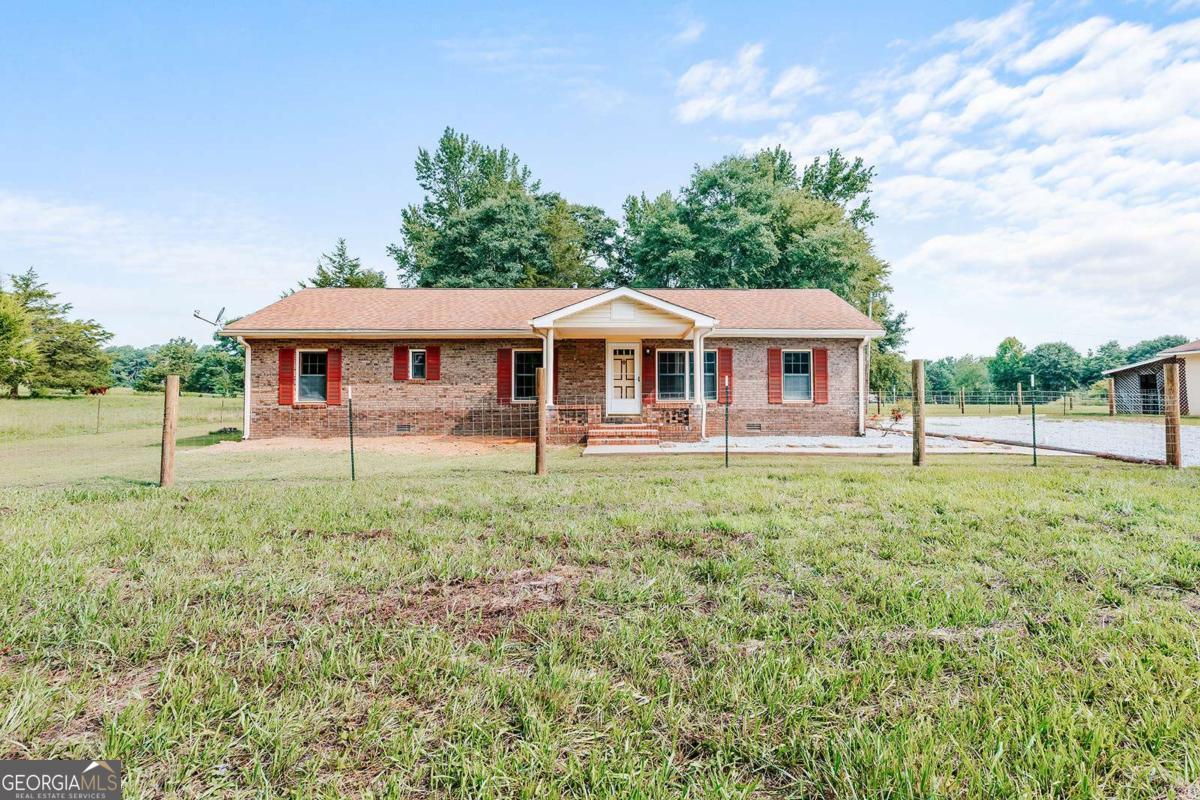 621 Elberton Rd — photo